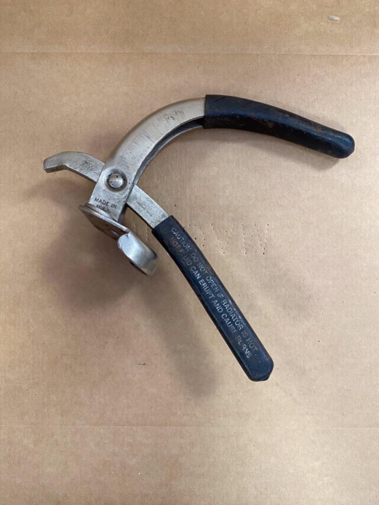 BLUE-POINT YA2090 RADIATOR CAP REMOVER PLIERS- USED.