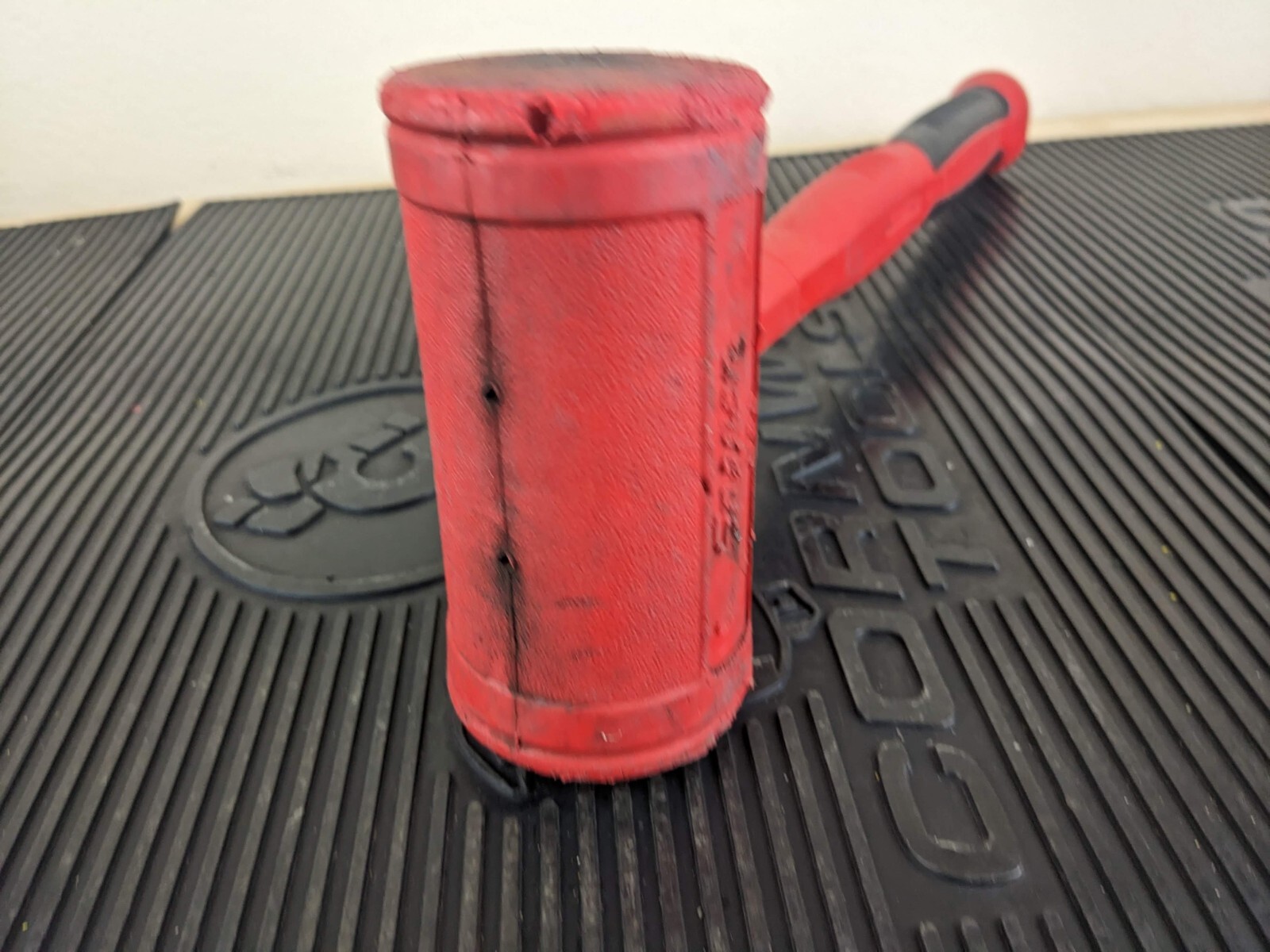 #as022 Snap-On HBFE48 Dead Blow 48-Ounce Soft Grip Hammer RED