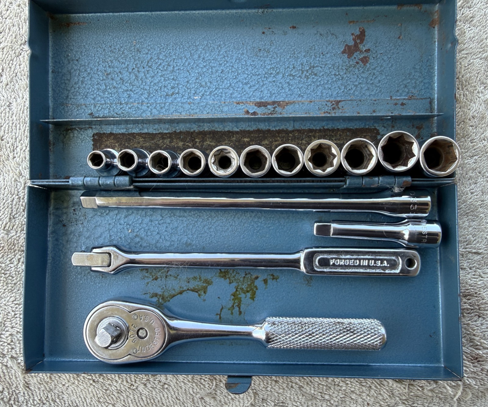 VINTAGE INDESTRO 1/4 IN DRIVE SOCKET SET NO. S6102 – AS PICTURED – L@@K NICE