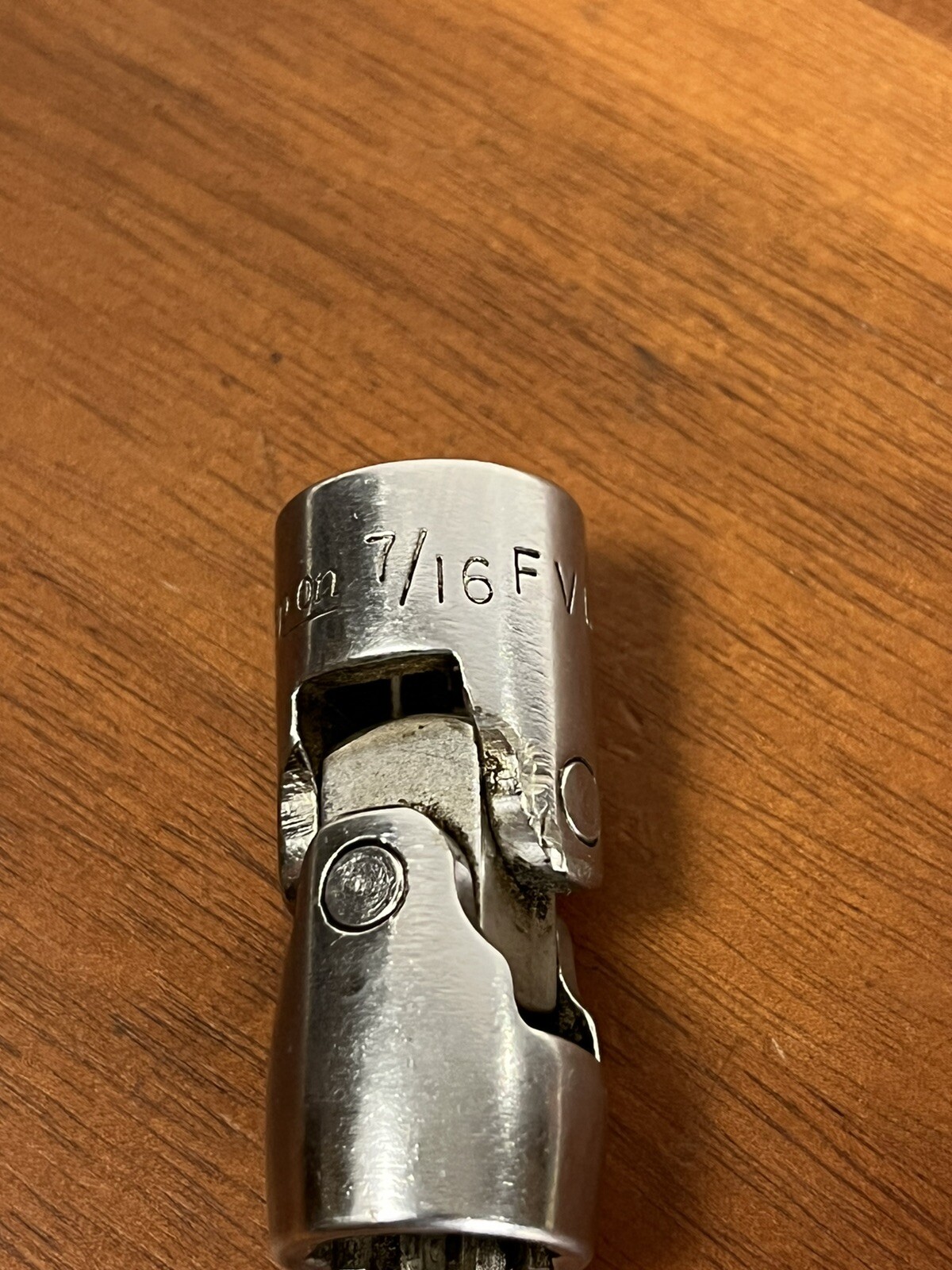 Snap on FVU14 7/16″ 12pt 3/8″ Drive Swivel Socket