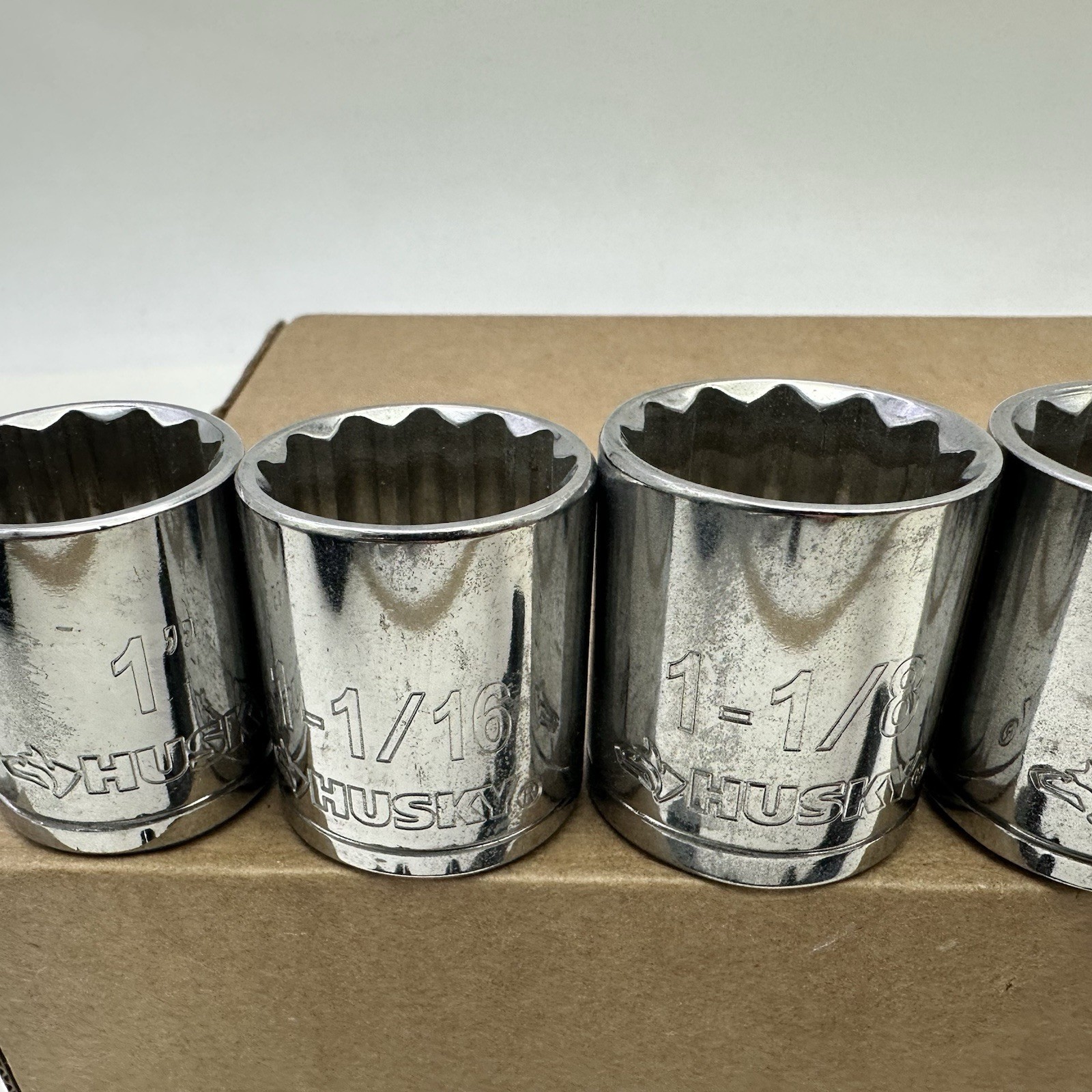 Husky 5 pc 1/2″ Drive 12 Point SAE Socket Set 1″, 1-1/16, 1-1/8, 1-3/16, 1-1/4