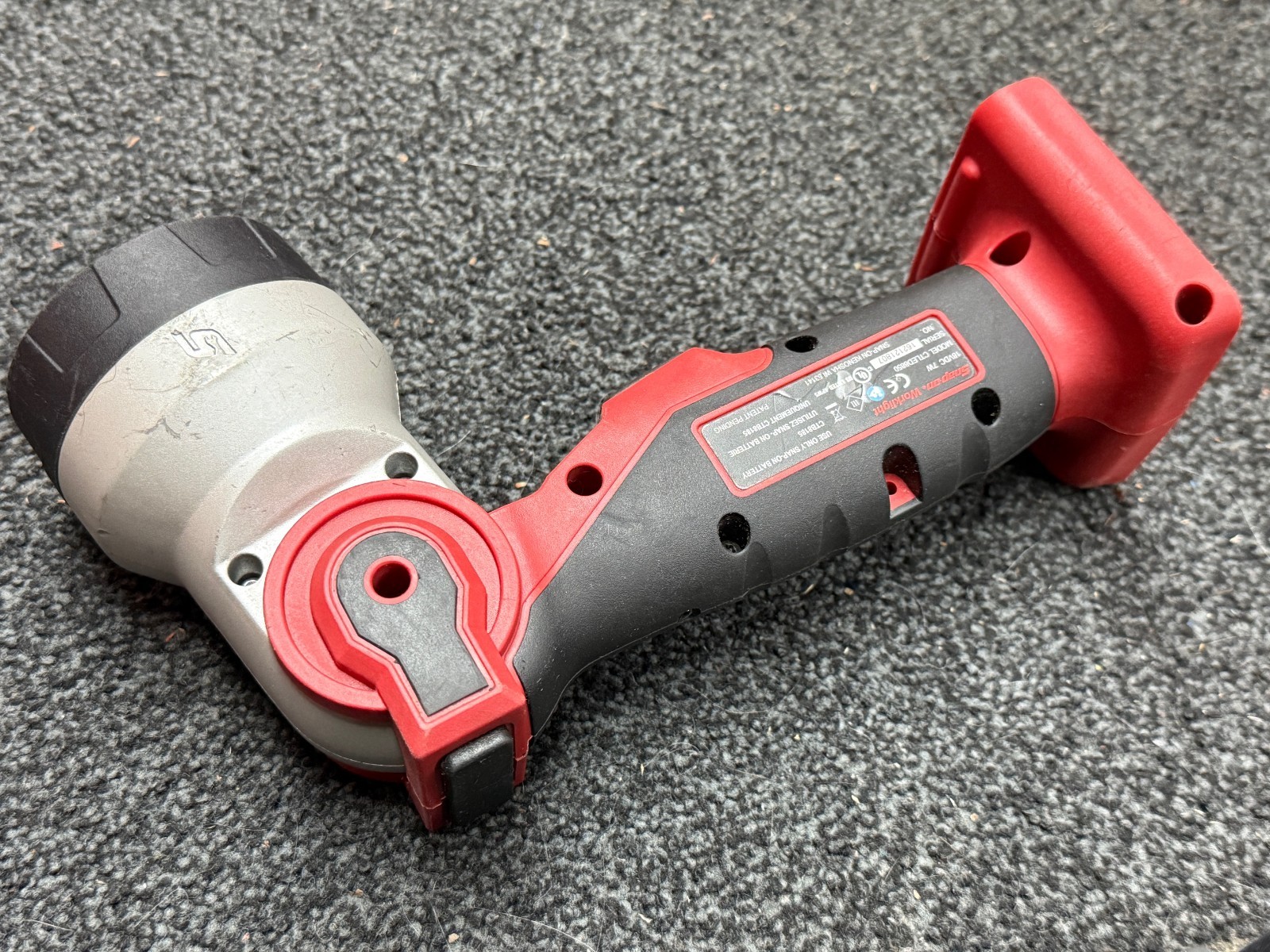 Snap on 11″ long 18V LED Work light Flash light TOOL ONLY 18 Volt CTLED8850