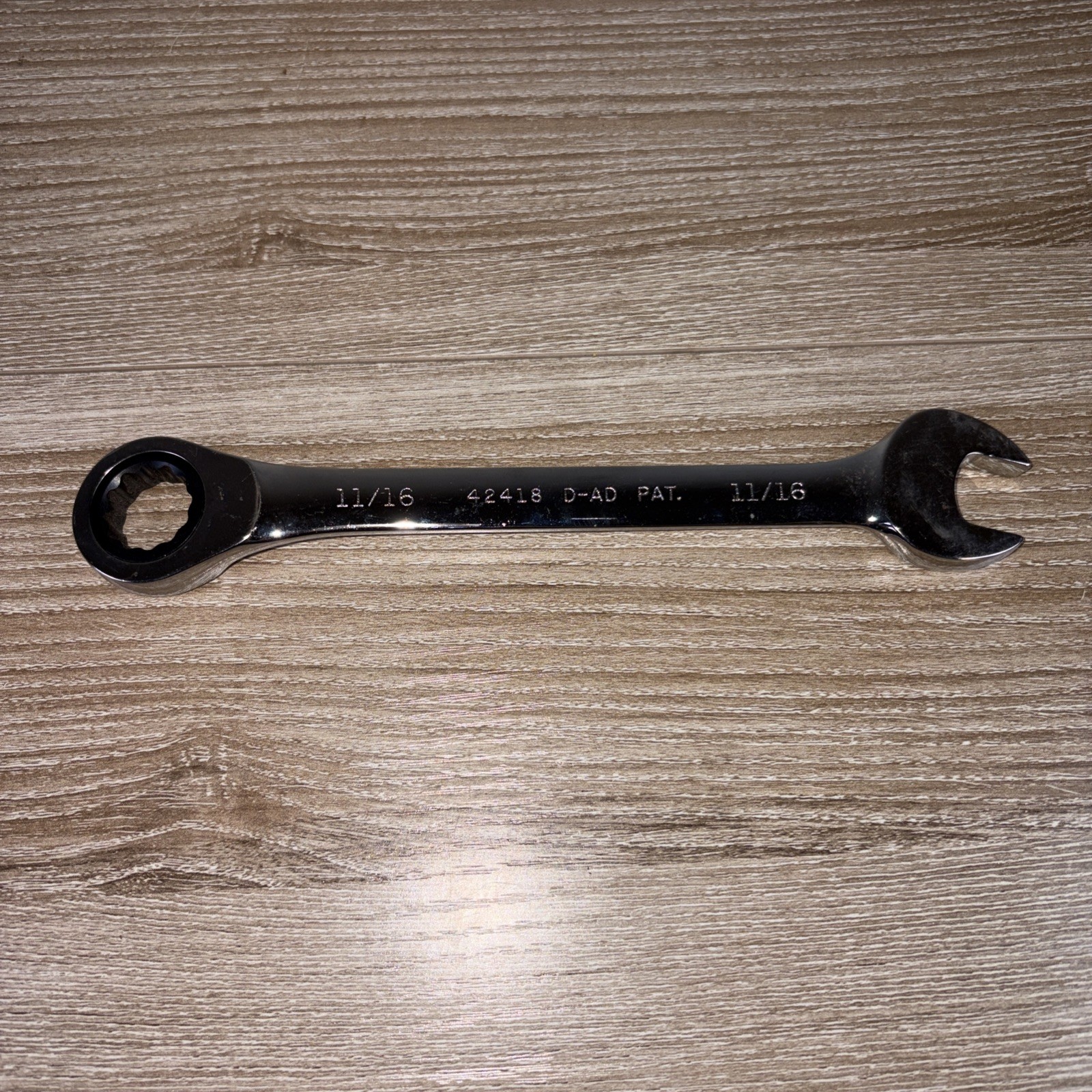 Craftsman 11/16-in Standard (SAE) Reversible Ratchet Wrench 42418 D-AD PAT.