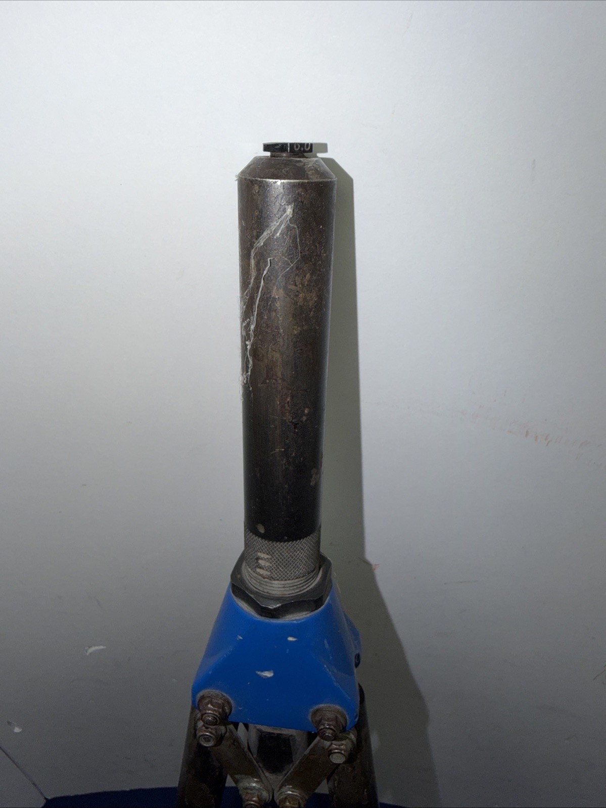 Vintage Tool Aid 19800 Heavy Duty 1/4″ Rivet Gun. Good Used Condition.