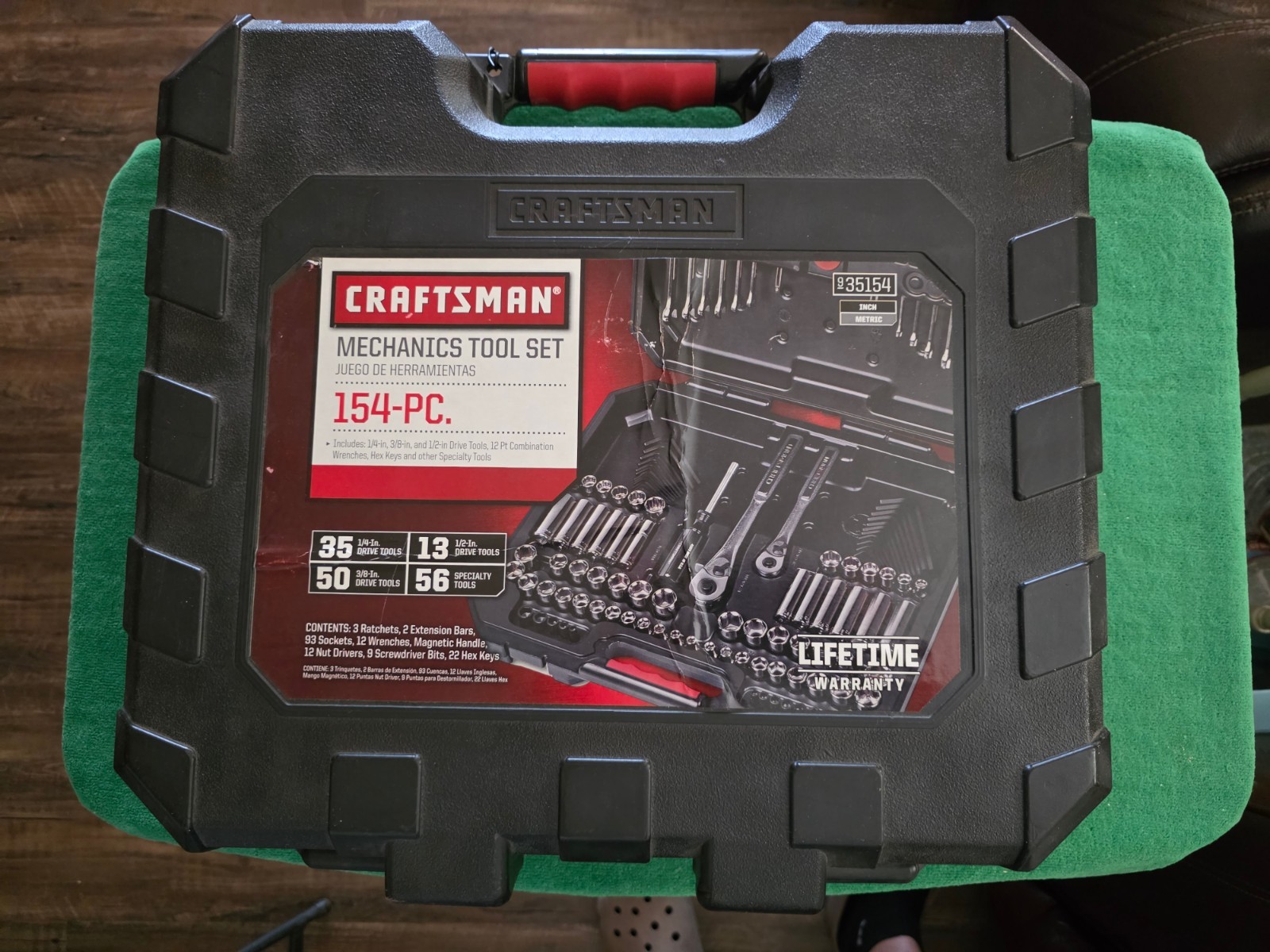 Craftsman 154 pc. socket set SAE/Metric sizes complete with case