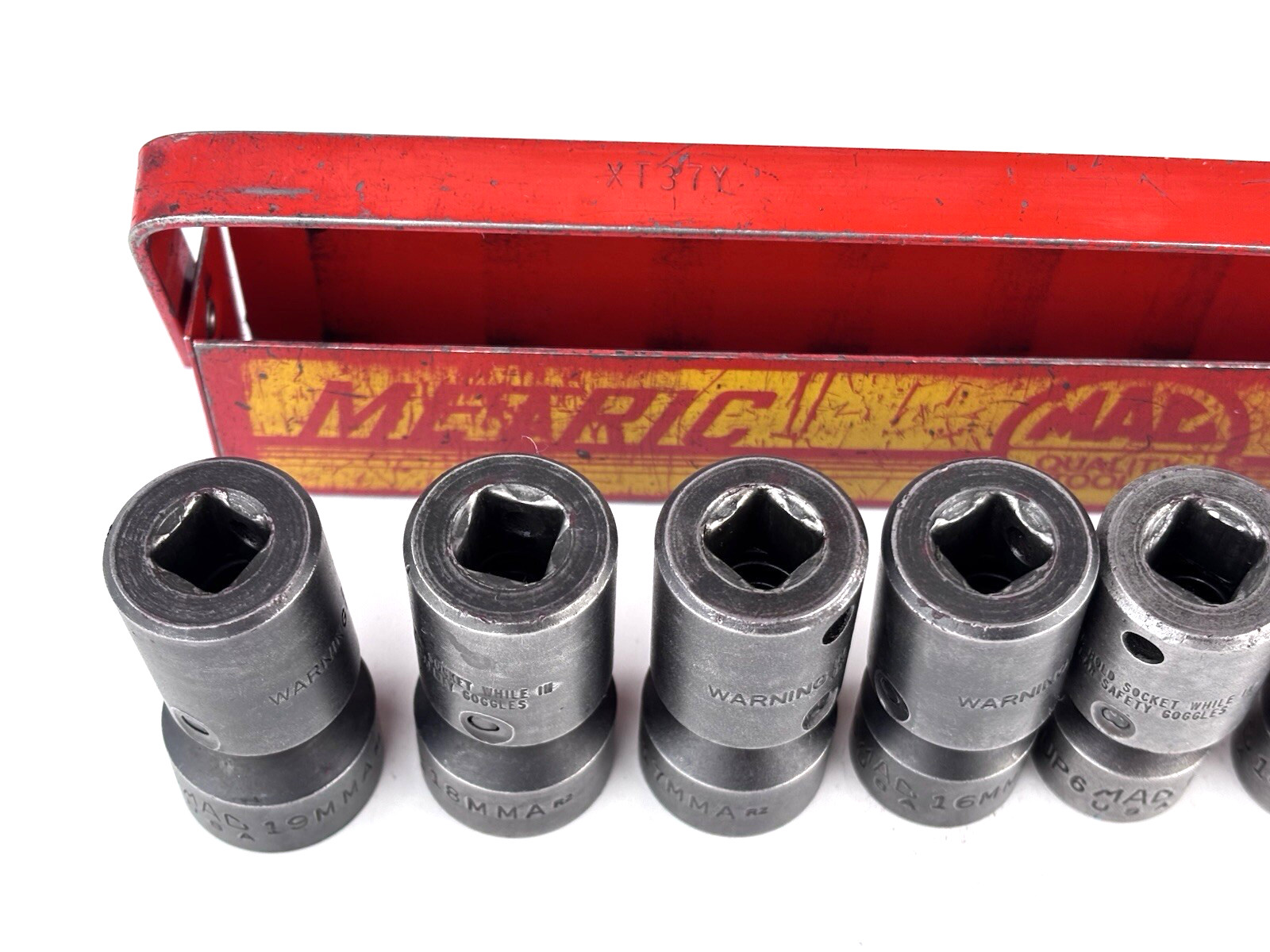Mac Tools 3/8″ Drive Metric Swivel Impact Socket Set 10-19mm W/ Tray 10 pc XUP6