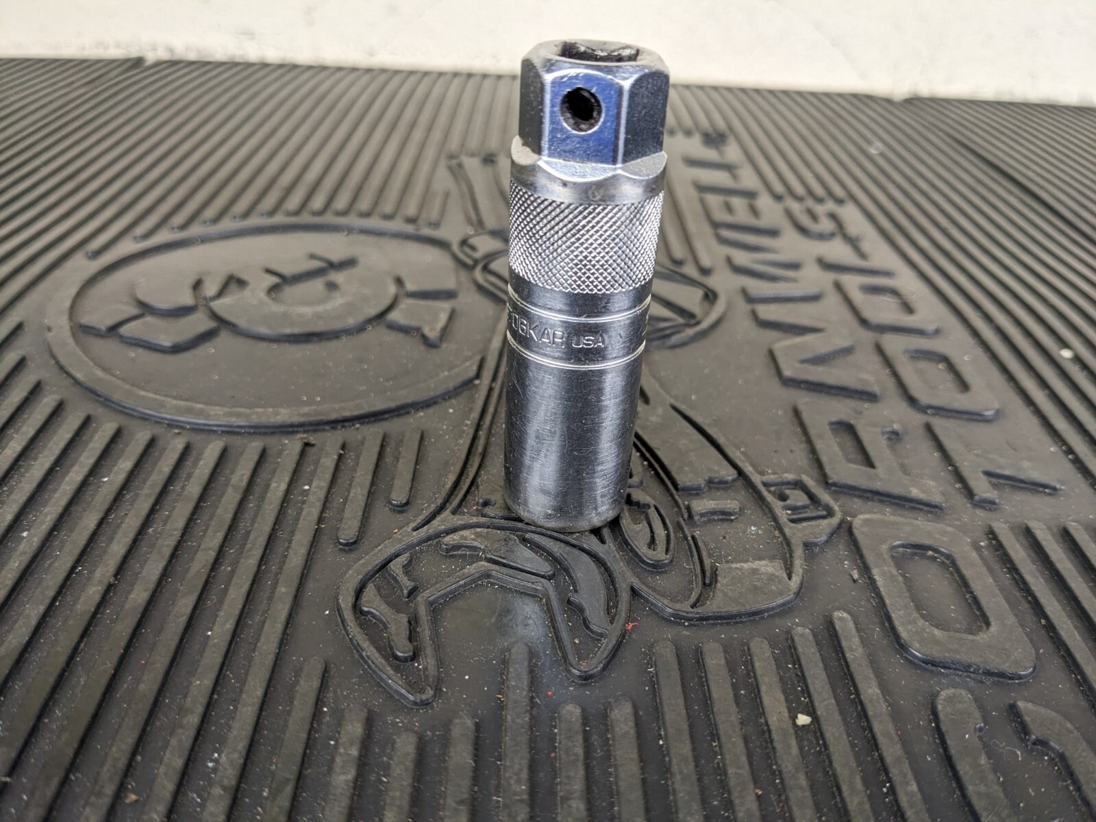 #bg275 Snap On Tools 3/8″ Drive 5/8″ Retention Spark Plug Socket S9706KR