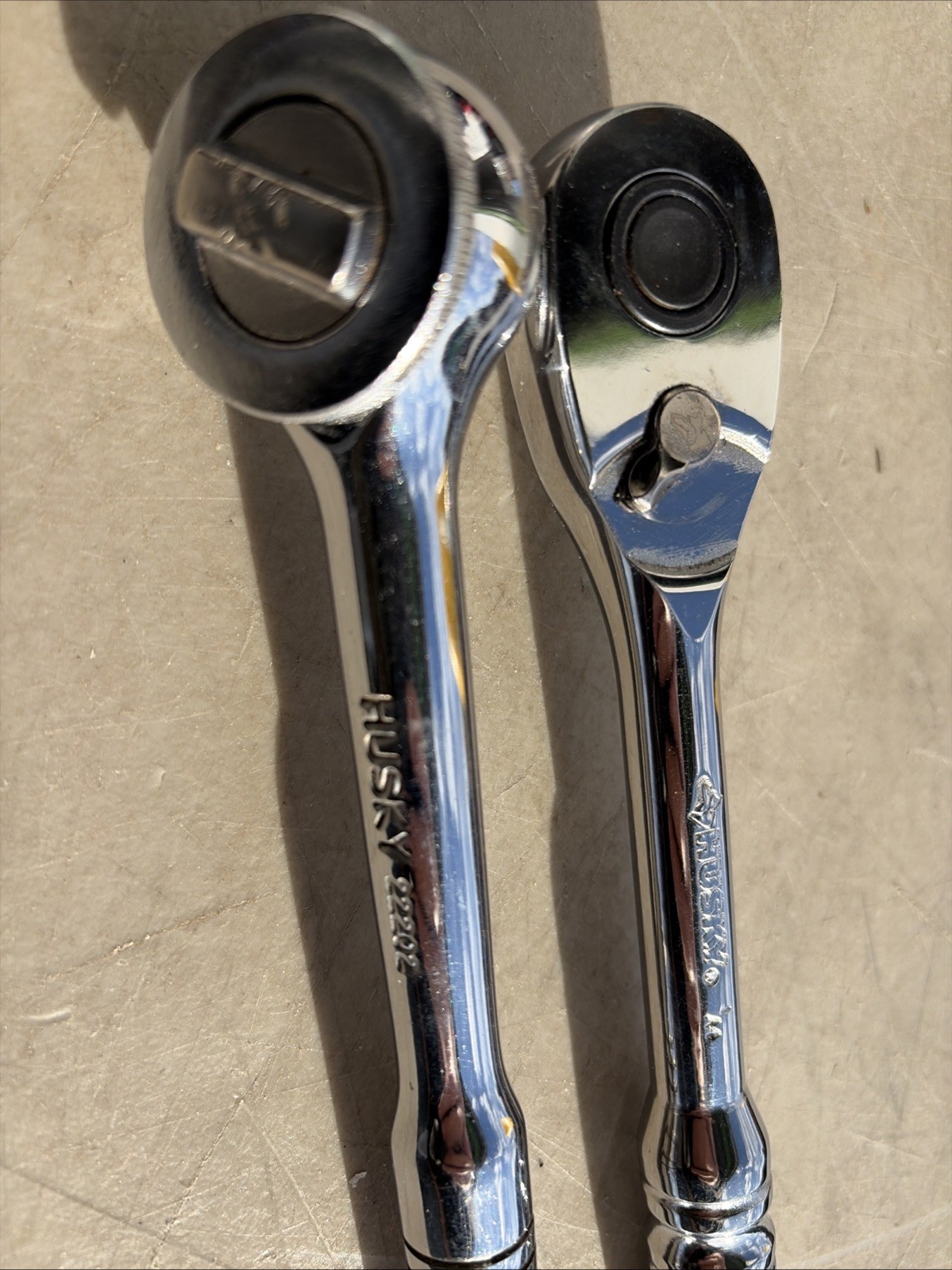 Lot Of 2 Husky 3/8 Ratchet 22202 & A4 Quick Release Ratchets