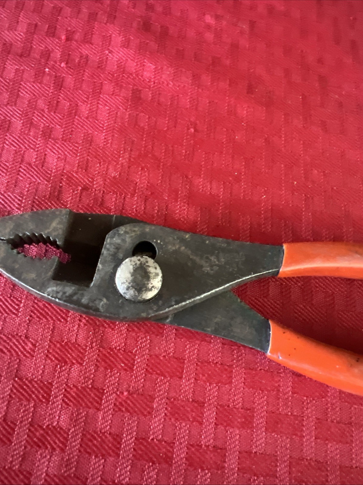 Snap On Tools 8″ RED Talon Soft Grip Slip-Joint Pliers with Cutters 137 CP