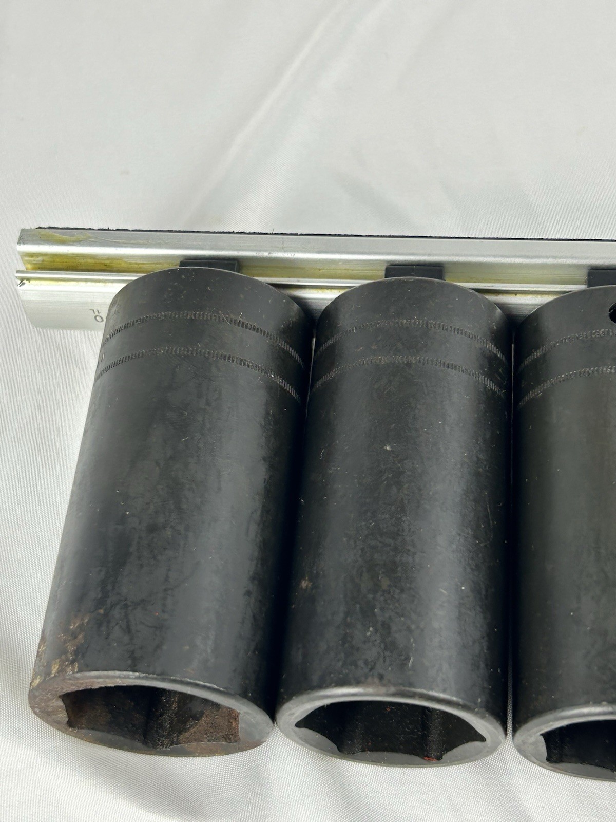 Snap-On 1/2″ Drive 6 Point Metric 18mm-32mm SIMM180-SIMM320 Deep Socket Set 9pc