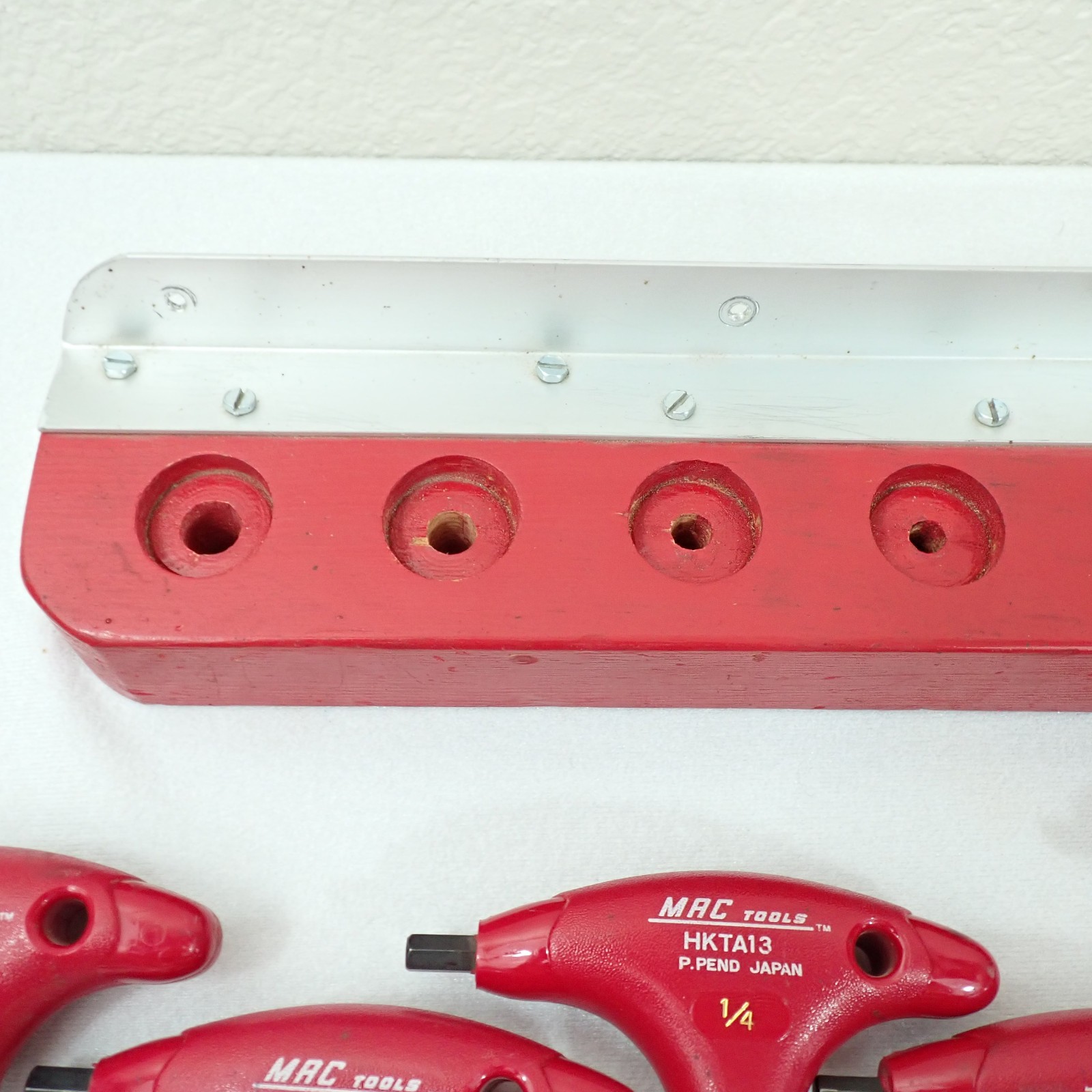 Mac Tools HKTA SAE T-Handle Hex Allen Wrench 10 pc Set 3/32″-3/8″ w/Red Rack