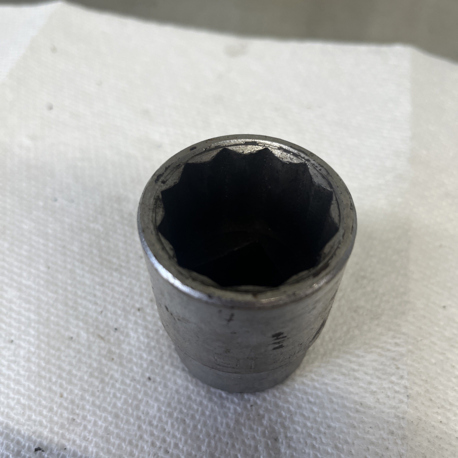 31 3/4″ Drive 1-3/16″ 12pt Point Shallow Socket Canada series