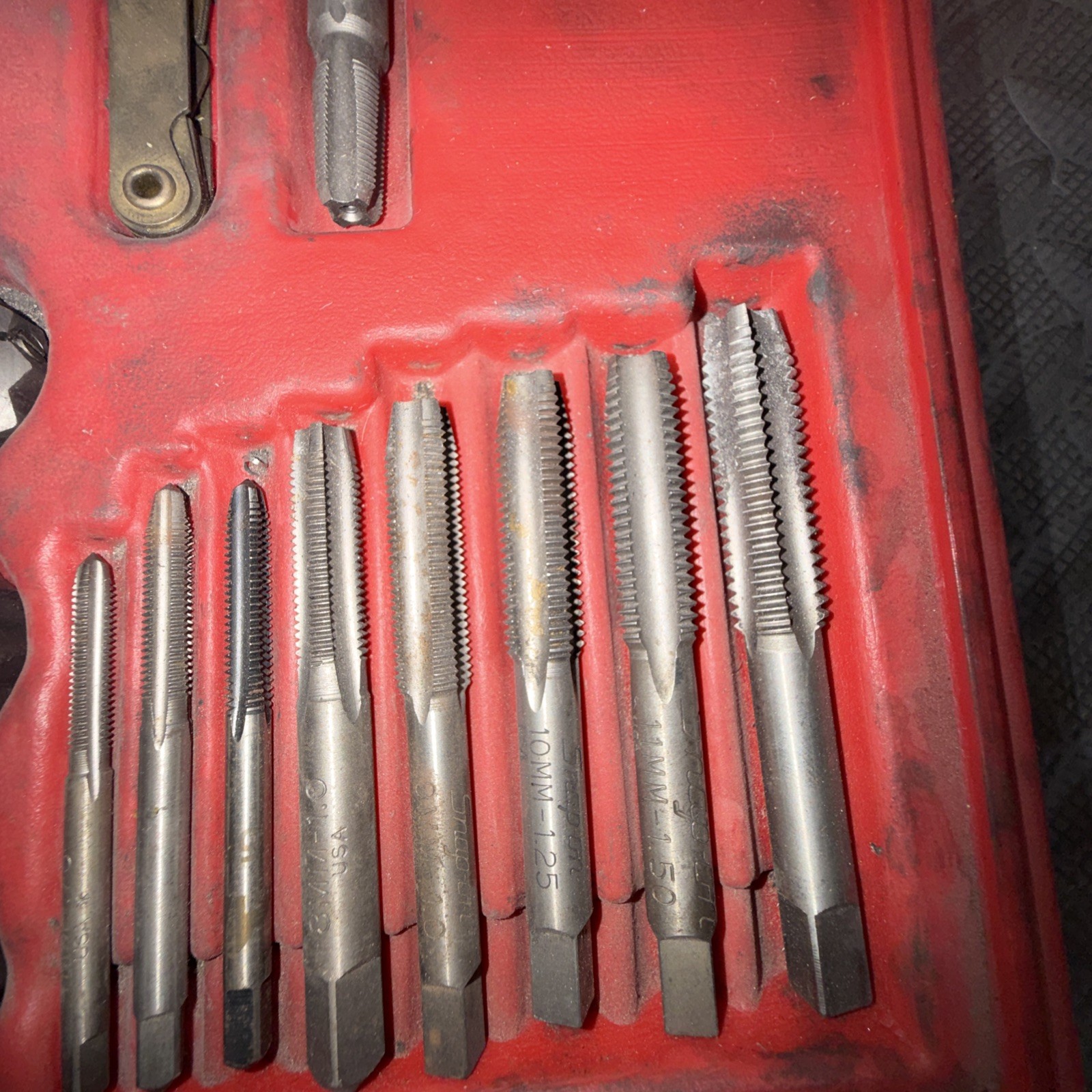 Snap-on TDTDM500 76-piece Tap and Double Hex Die Set ,6mm Replaced With Mac