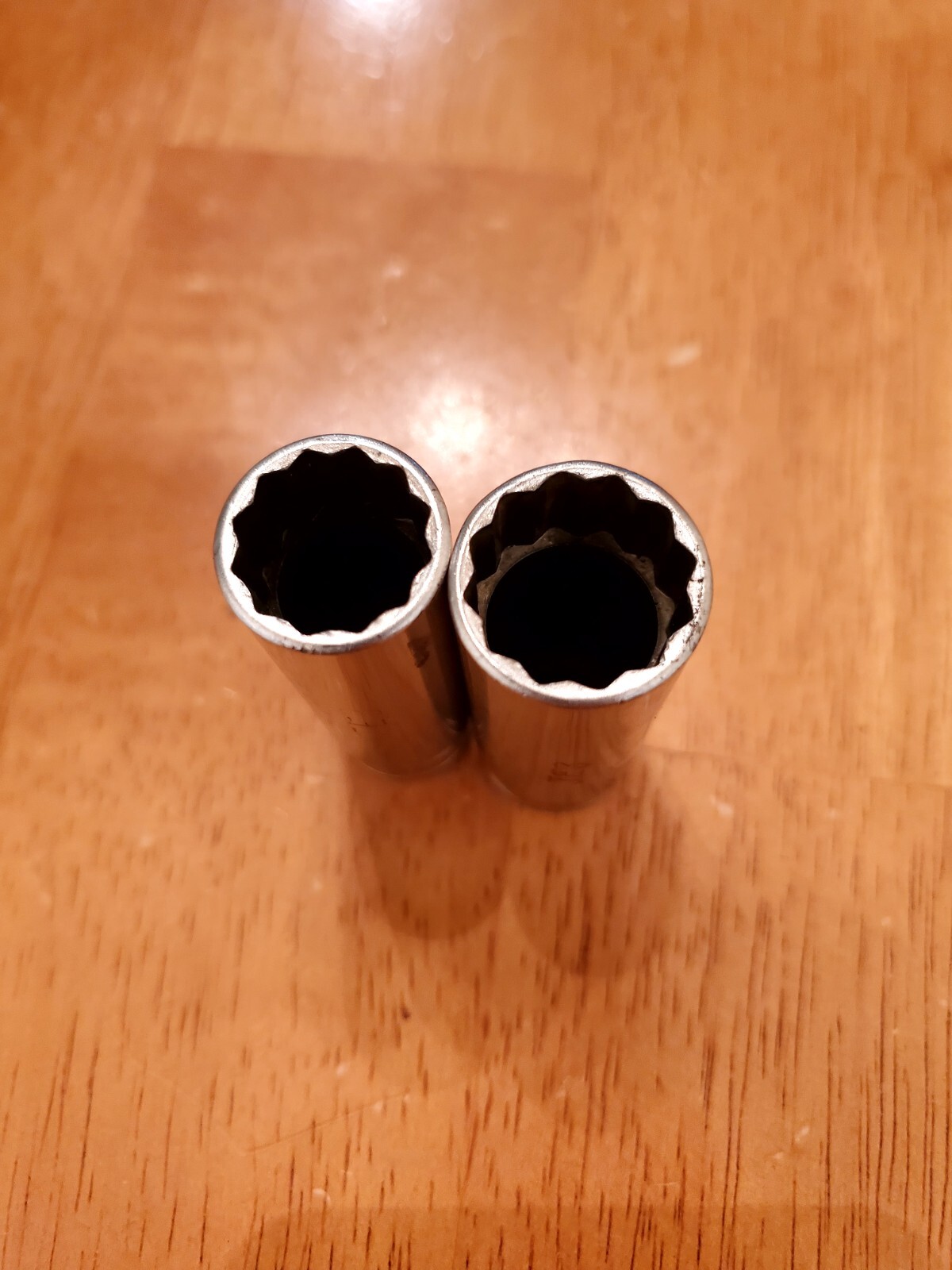Snap On 3/8 Drive 9/16 5/8 12PT Deep Sockets Lot Of 2