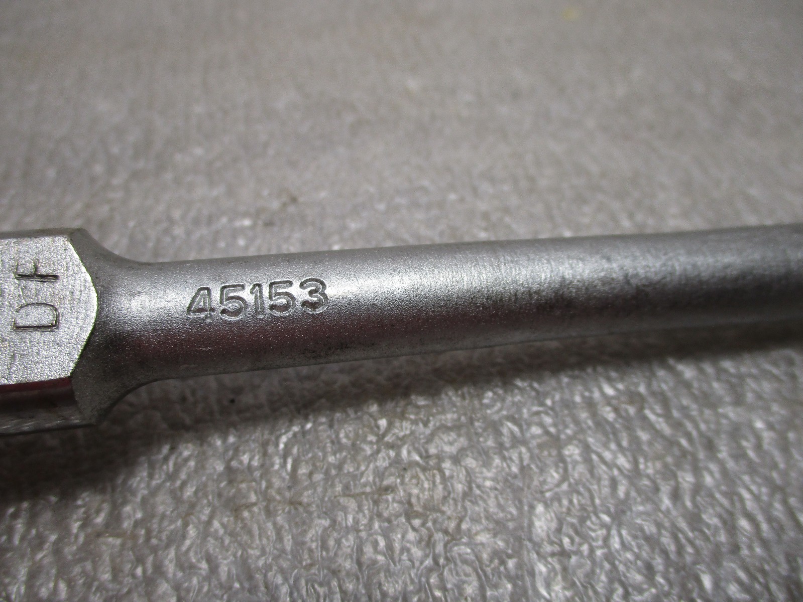 S-K Tools 45153 3/8″ Drive 8″ Knurled Handle Breaker Bar USA SK Diamond Logo