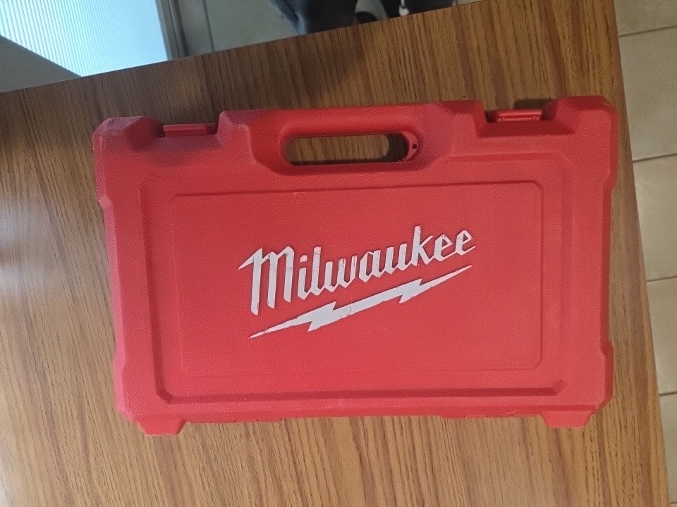 Milwaukee 3/8 Inch Drive SAE Metric 6 Pt Socket Set (42-Piece) CASE ONLY!!!!!