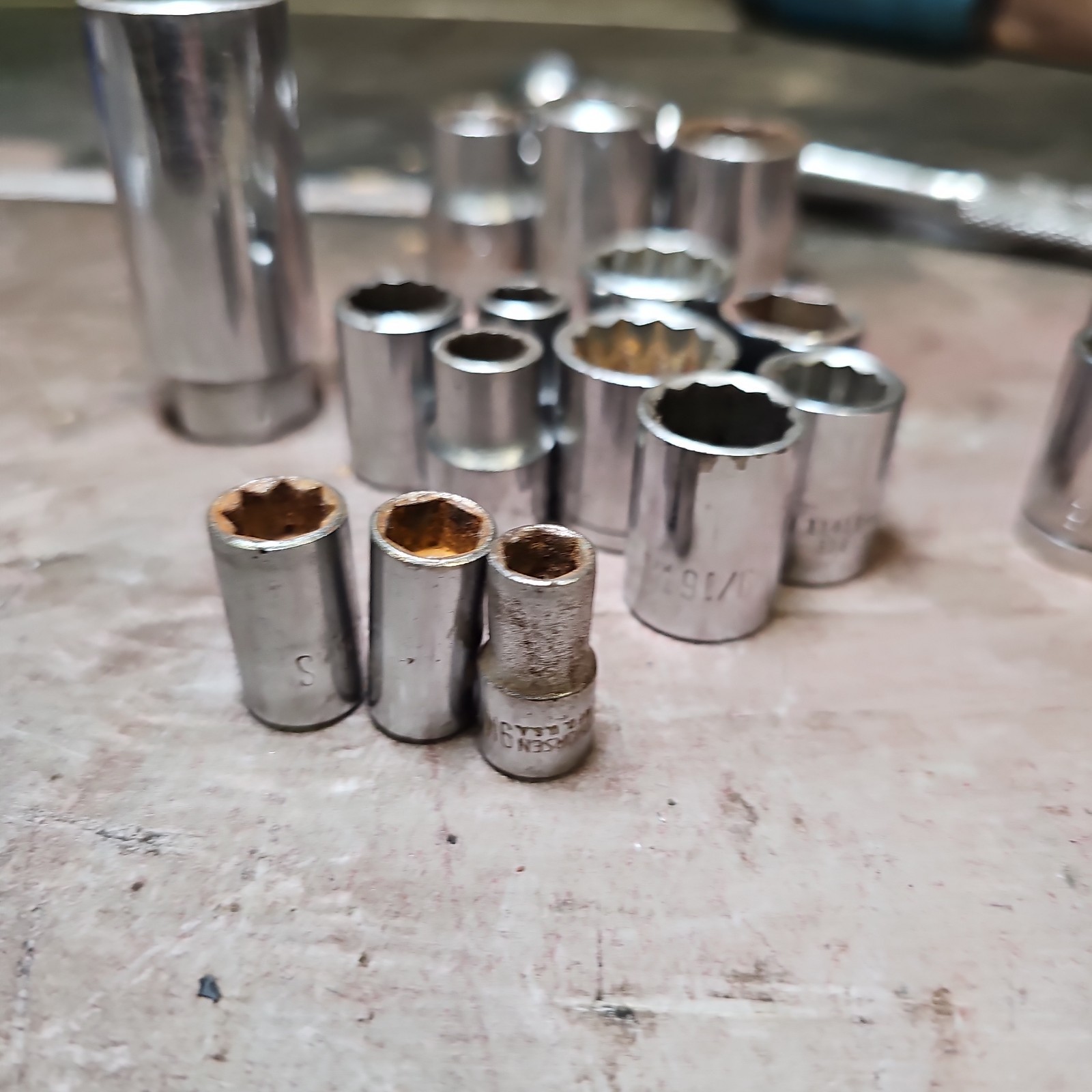 21 Piece Thorsen Socket Lot 1/2 3/8 1/4 Drive Plus A 3/8″ Ratchet