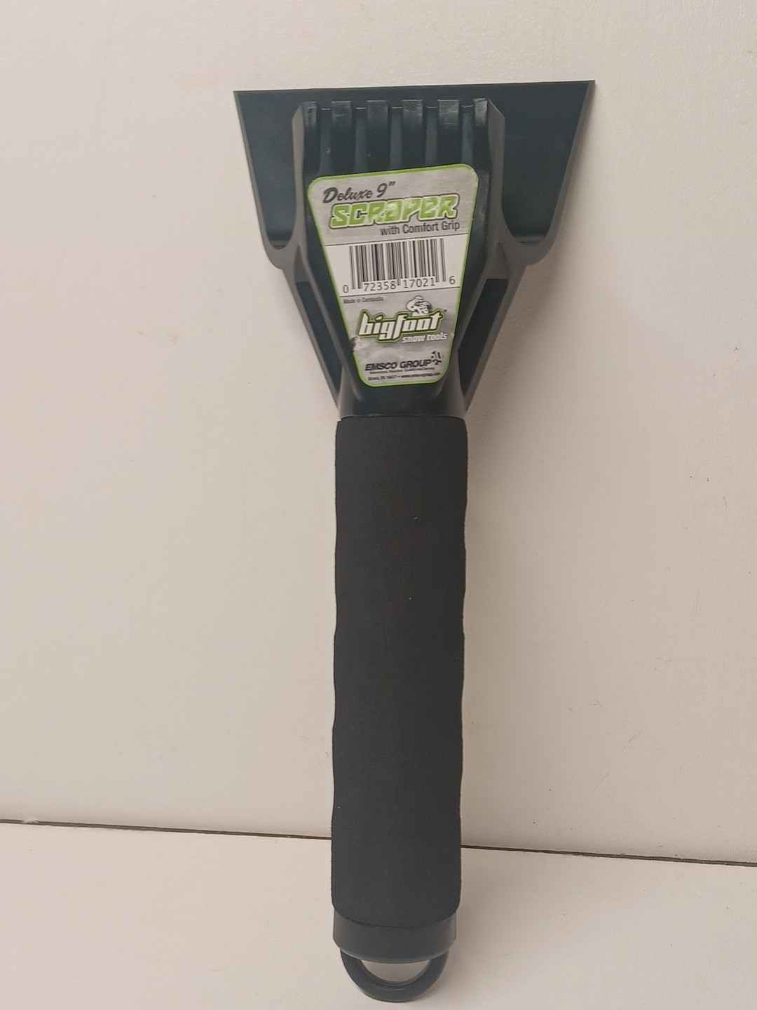 1 Emsco Bigfoot Deluxe 9 in. Dual-Head Car Ice Scraper, Glovebox 9″