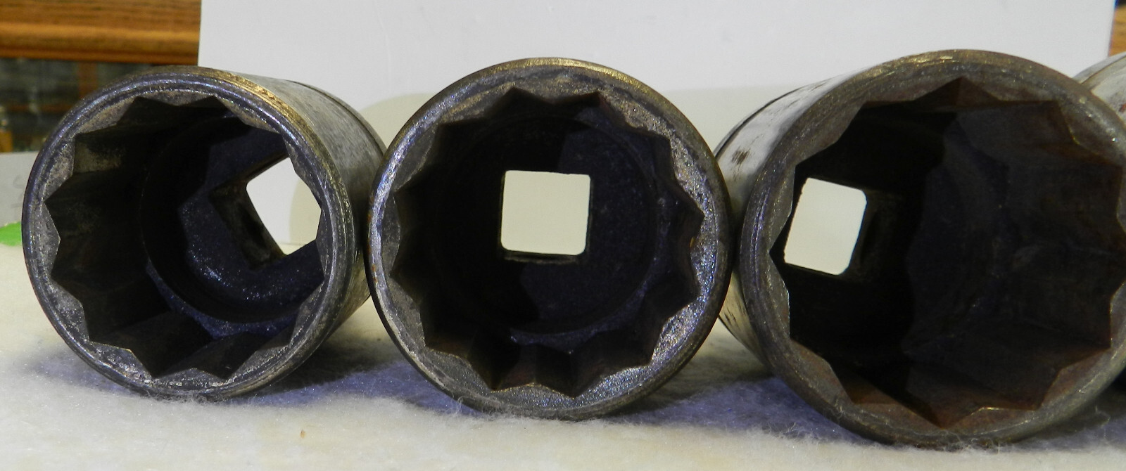 TRW 71870 2 In, 71867 1 3/4 In , 71866 1 11/16 In , 71864 1 9/16 In 4 Sockets