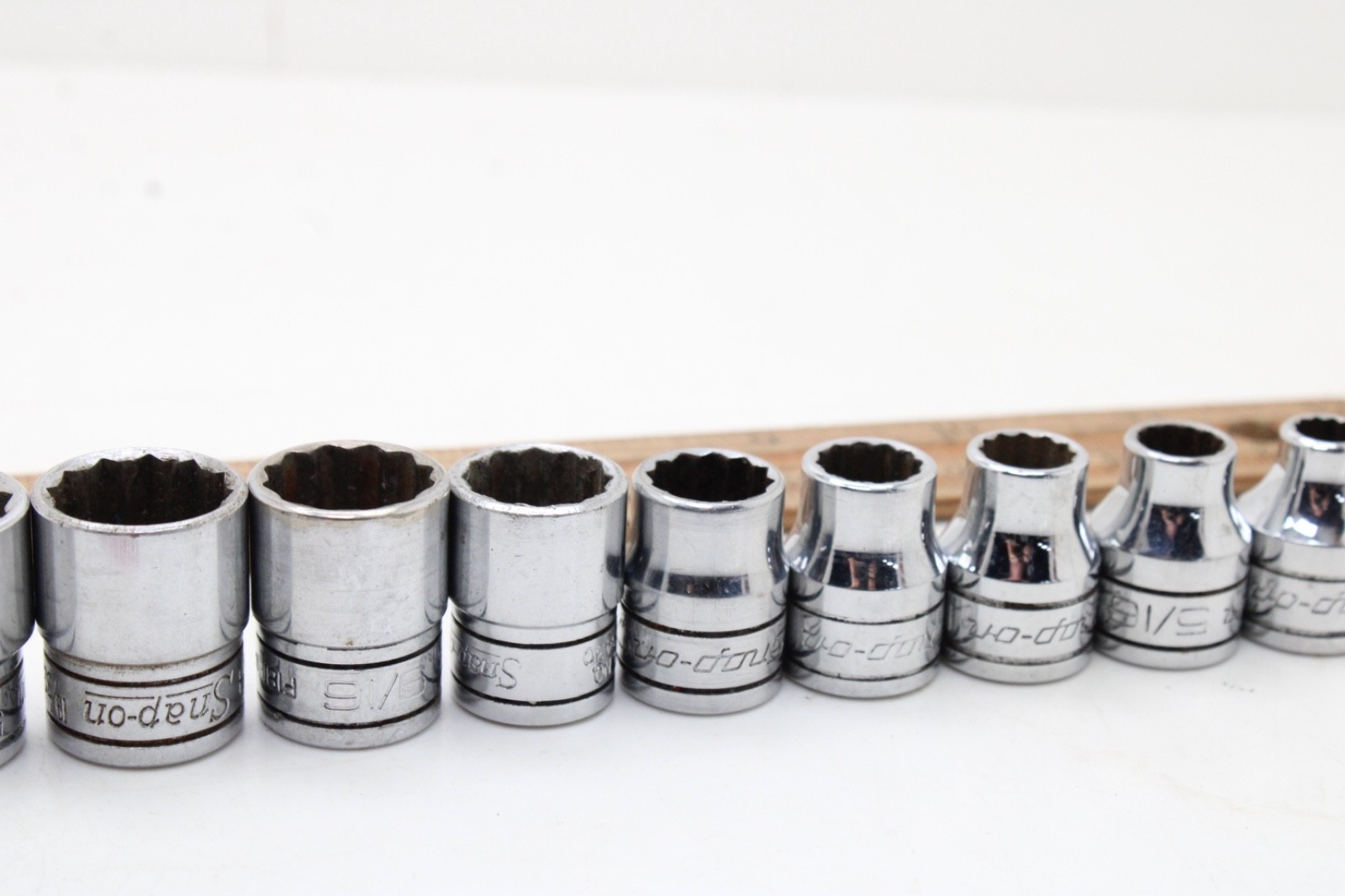 Snap-on F081 – F281 1/4-7/8″ 3/8″ Drive 12 Point 12 Piece SAE Chrome Set USA