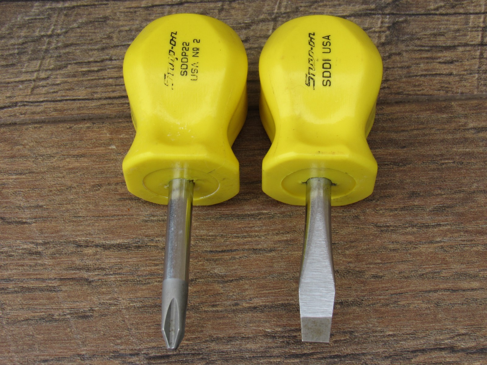 SNAP ON SDD1 FLAT TIP SDDP22 # 2 PHILLIPS STUBBY YELLOW HANDLE SCREWDRIVER SET 2