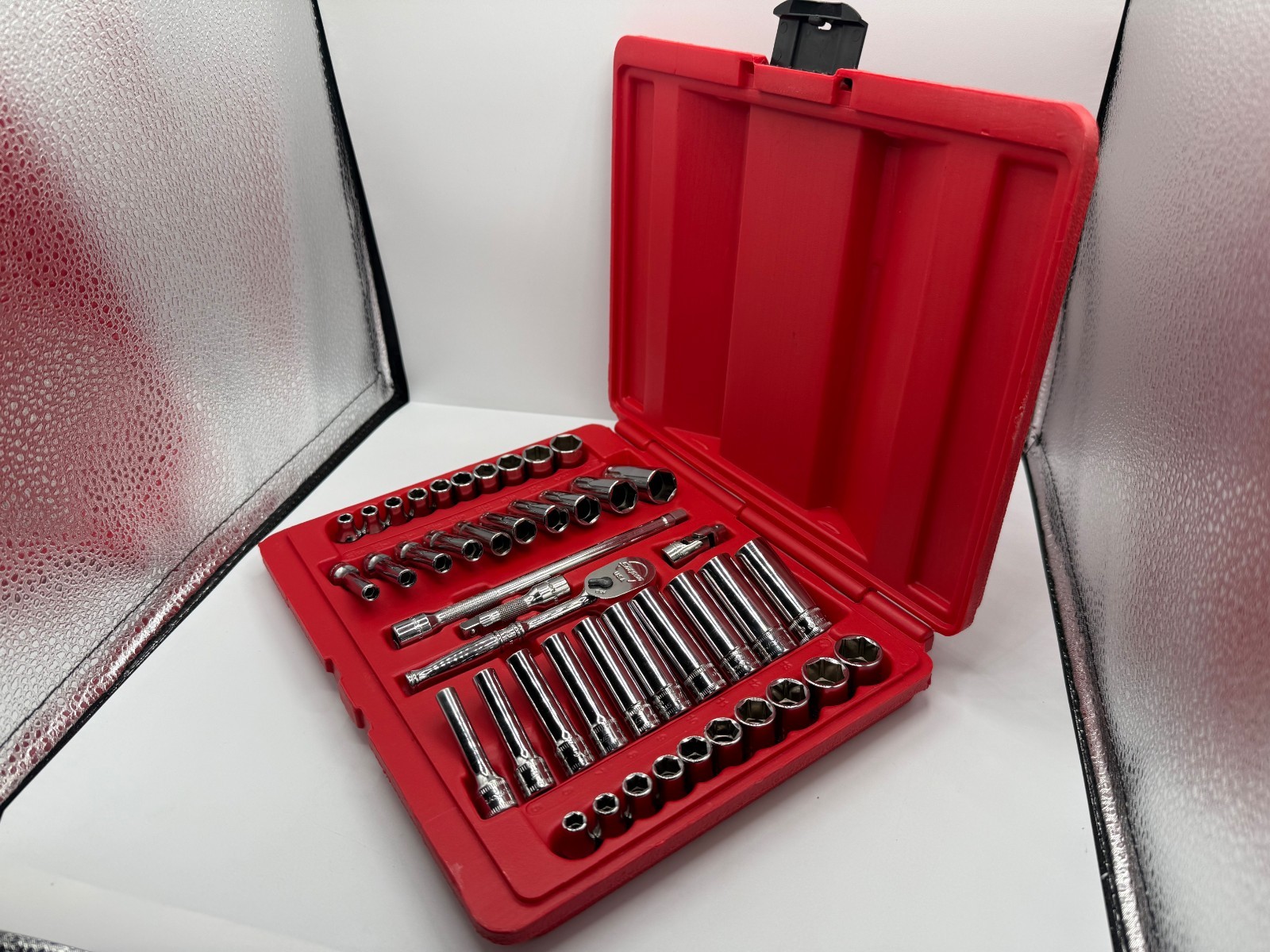 SNAP-ON 144TMPB 44 PC 1/4” DRIVE 6 POINT GENERAL SERVICE SET WITH CASE