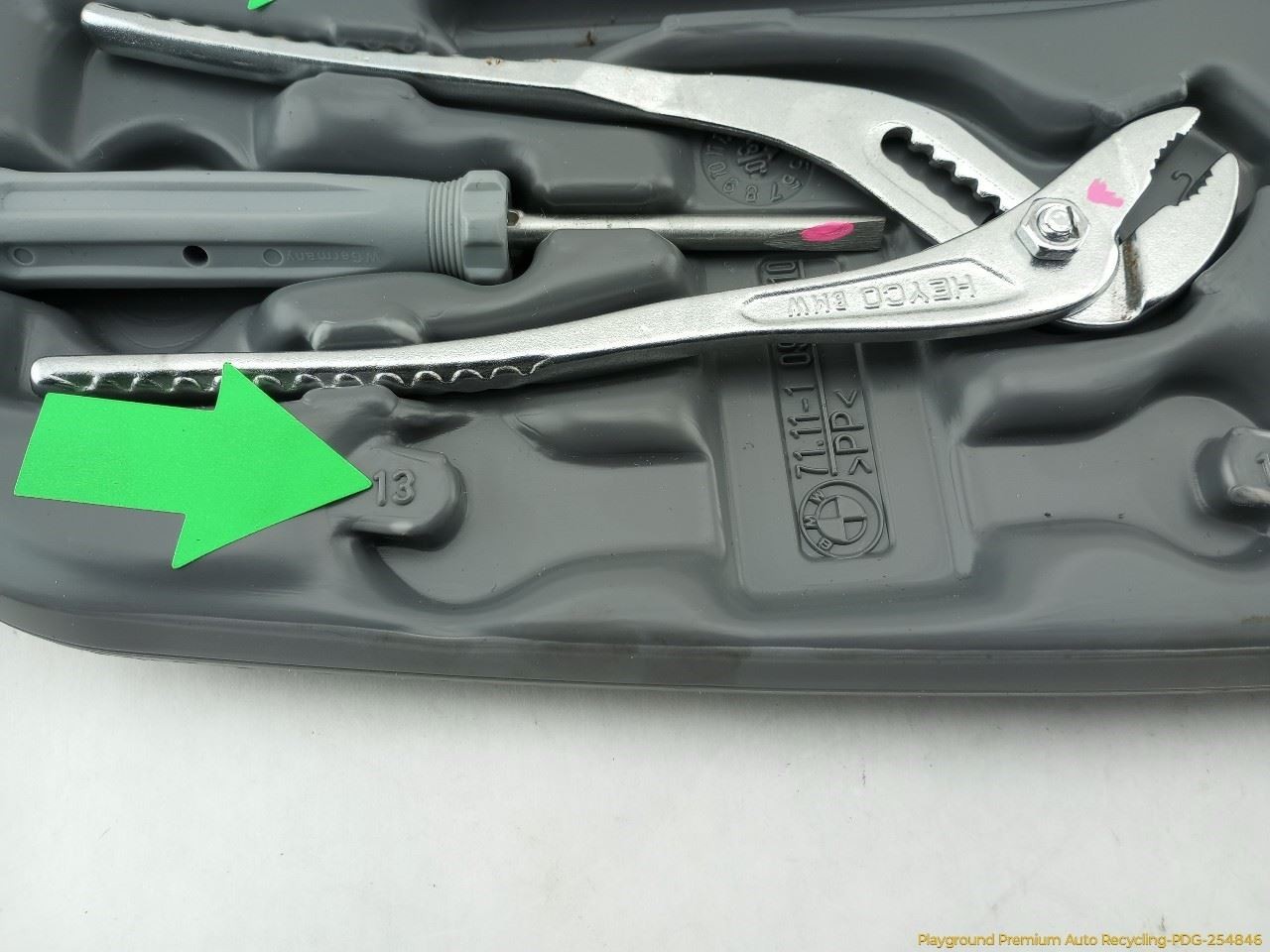 BMW 323i E46 Emergency Spare Tire Wheel Tool Kit Fits 1999-2006 99 00 01 02 03
