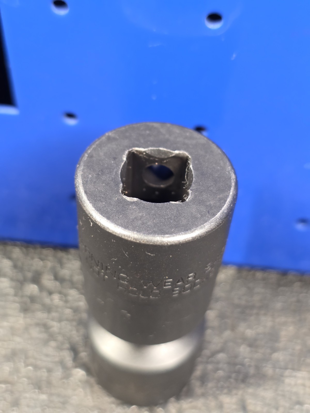 Snap-on Tools IPFM17C 17mm LIGHT USE 3/8″ Drive 6-Point Impact Swivel Socket