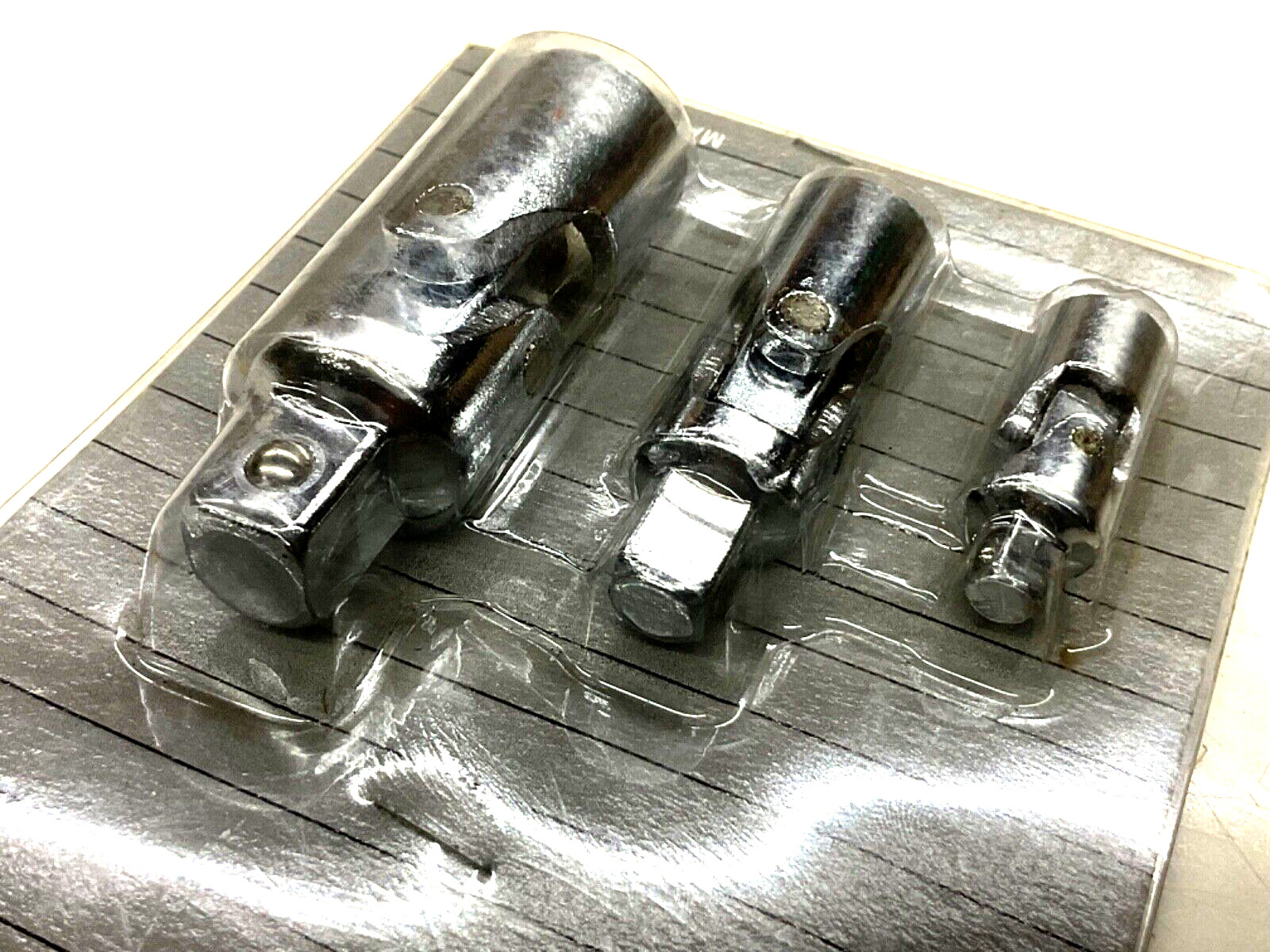 COSMO TOOLS 3-pc. SOCKET UNIVERSAL SWIVEL SET, 1/4” 3/8” & 1/2” DRIVE