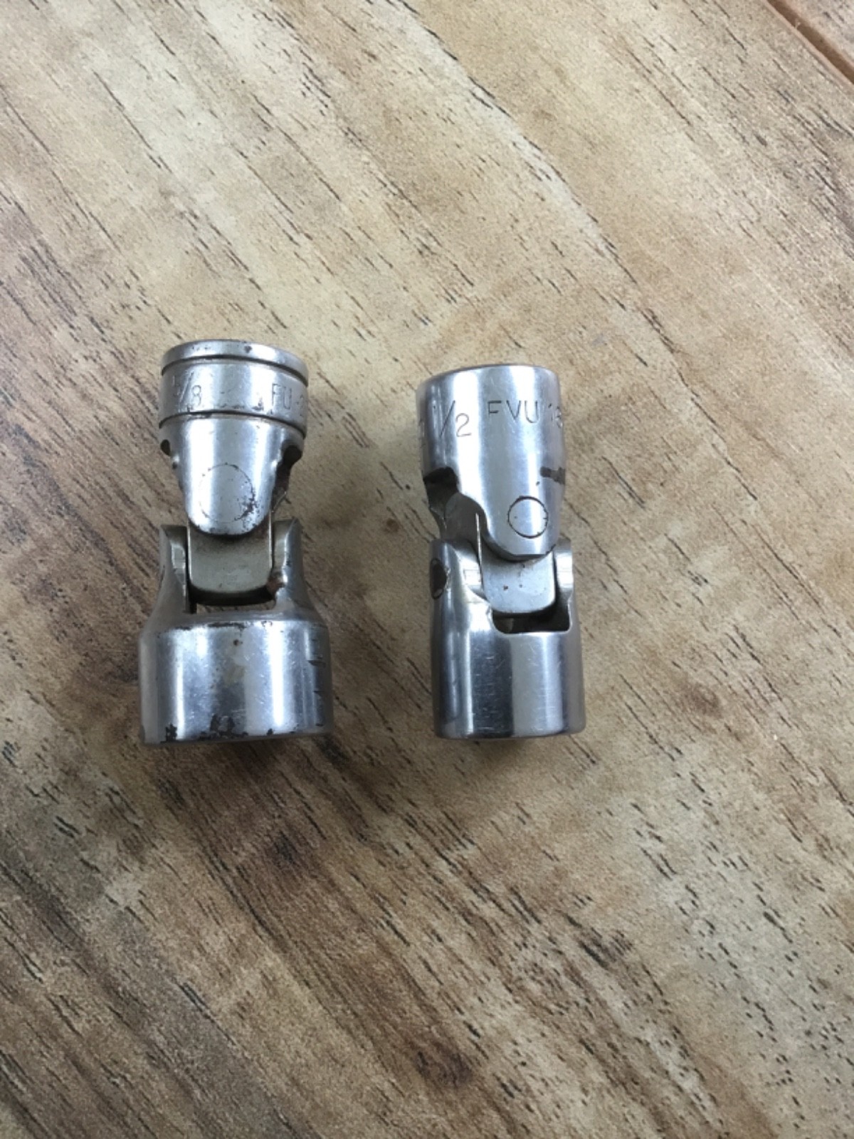 Snap-On Tools USA 2pc 3/8″ Drive SAE Swivel Sockets 1/2″ 5/8″ FVU & FU-Series