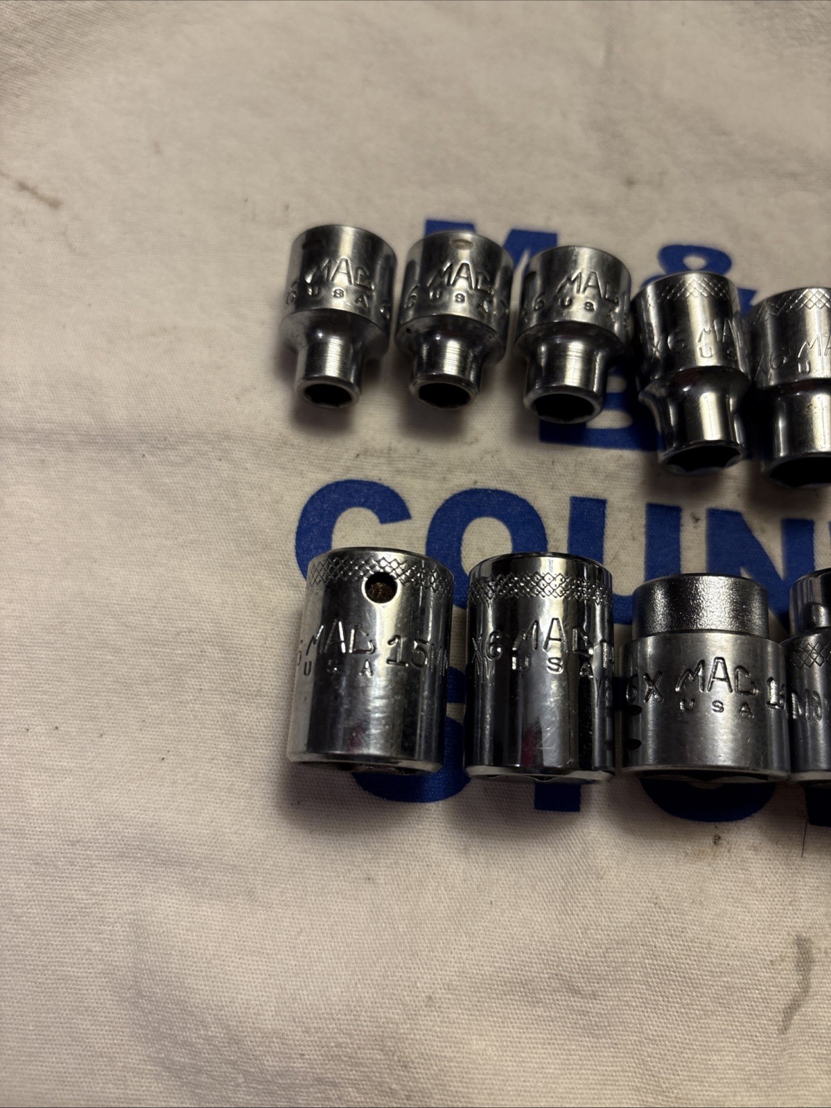 Mac Tools USA 3/8″ Dr 6pt 14pc Metric Chrome Socket Set/Tray 6mm-19mm SXM146TR