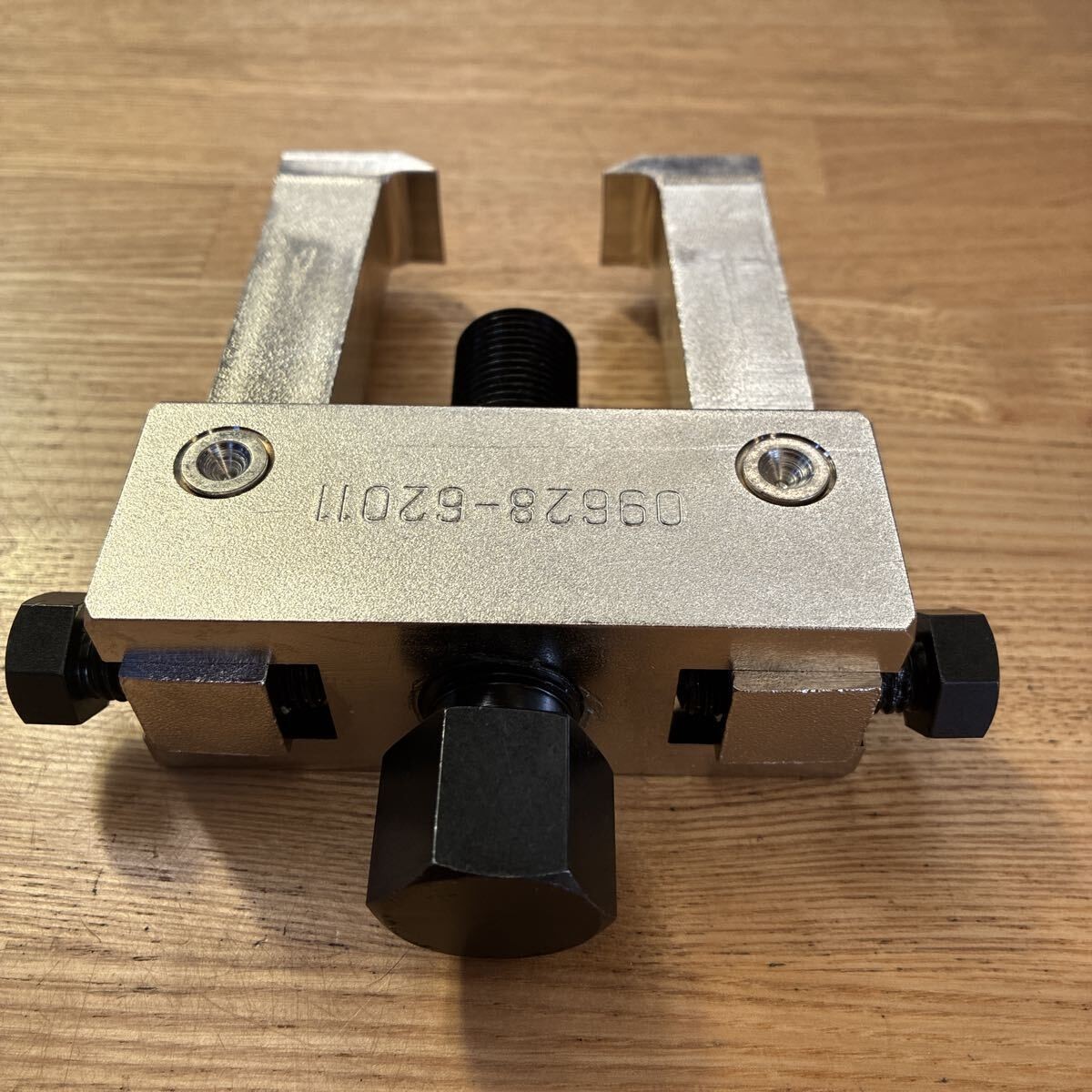 NEW Genuine TOYOTA Special Tool Ball Joint Puller Heavy Duty 09628-62011