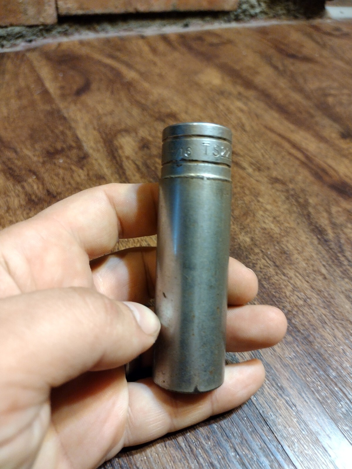 Snap-On TS221 11/16″ 1/2″ Dr 6 Pt Chrome Deep-Well Socket