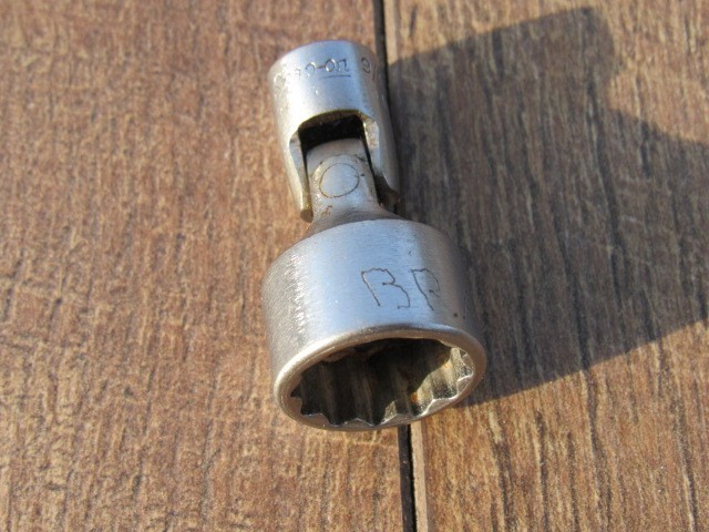 SNAP ON 9/16″ TMU181 1/4″ DRIVE 12 POINT SAE UNIVERSAL SWIVEL SOCKET UNDERLINE