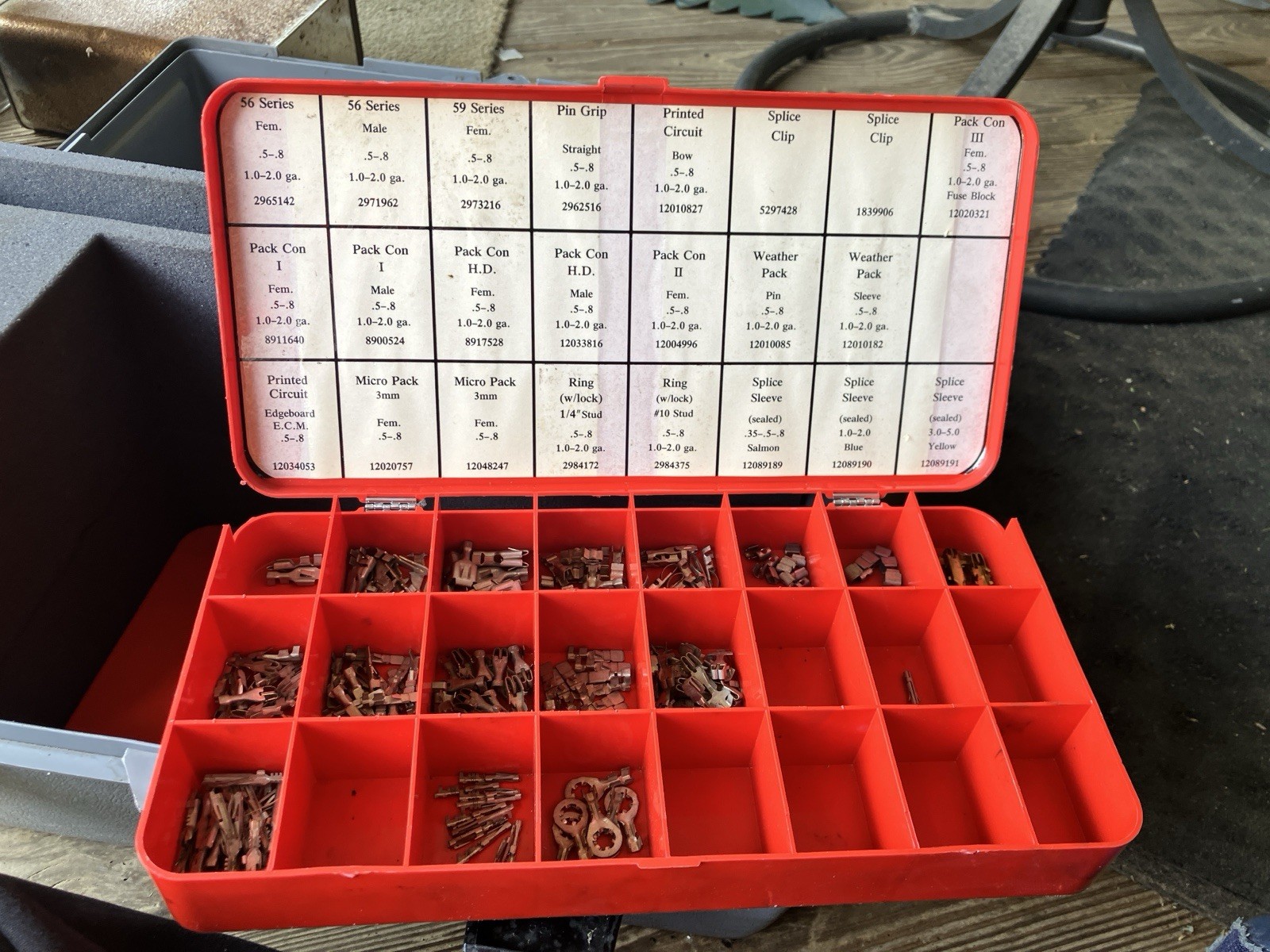 J-38125 Kent Moore 5 trays of Delphi terminals With Crimpers