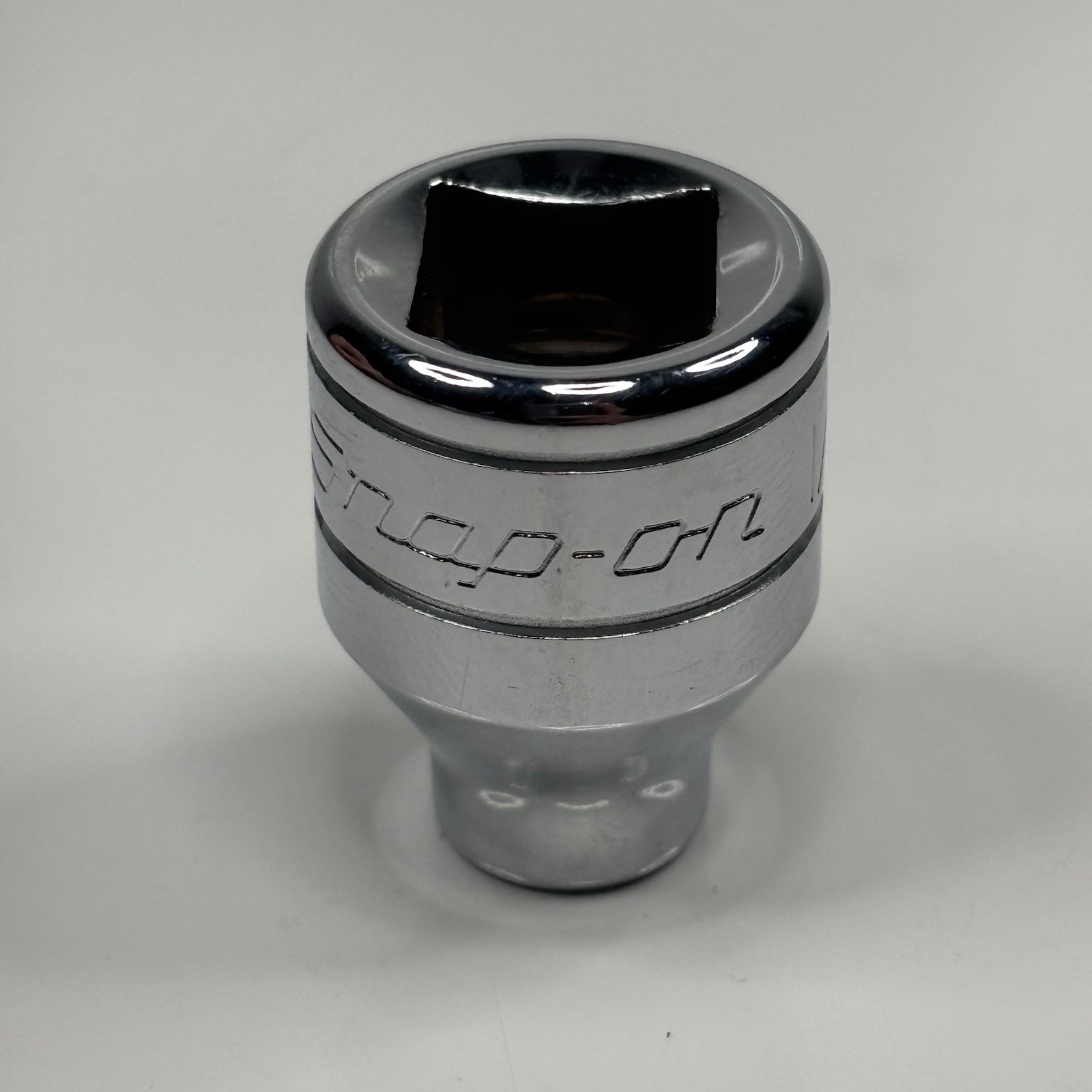 Snap On Tools FS081 3/8 Dr 6Pt SAE 1/4 Flank Dr Shallow Socket USA 1997