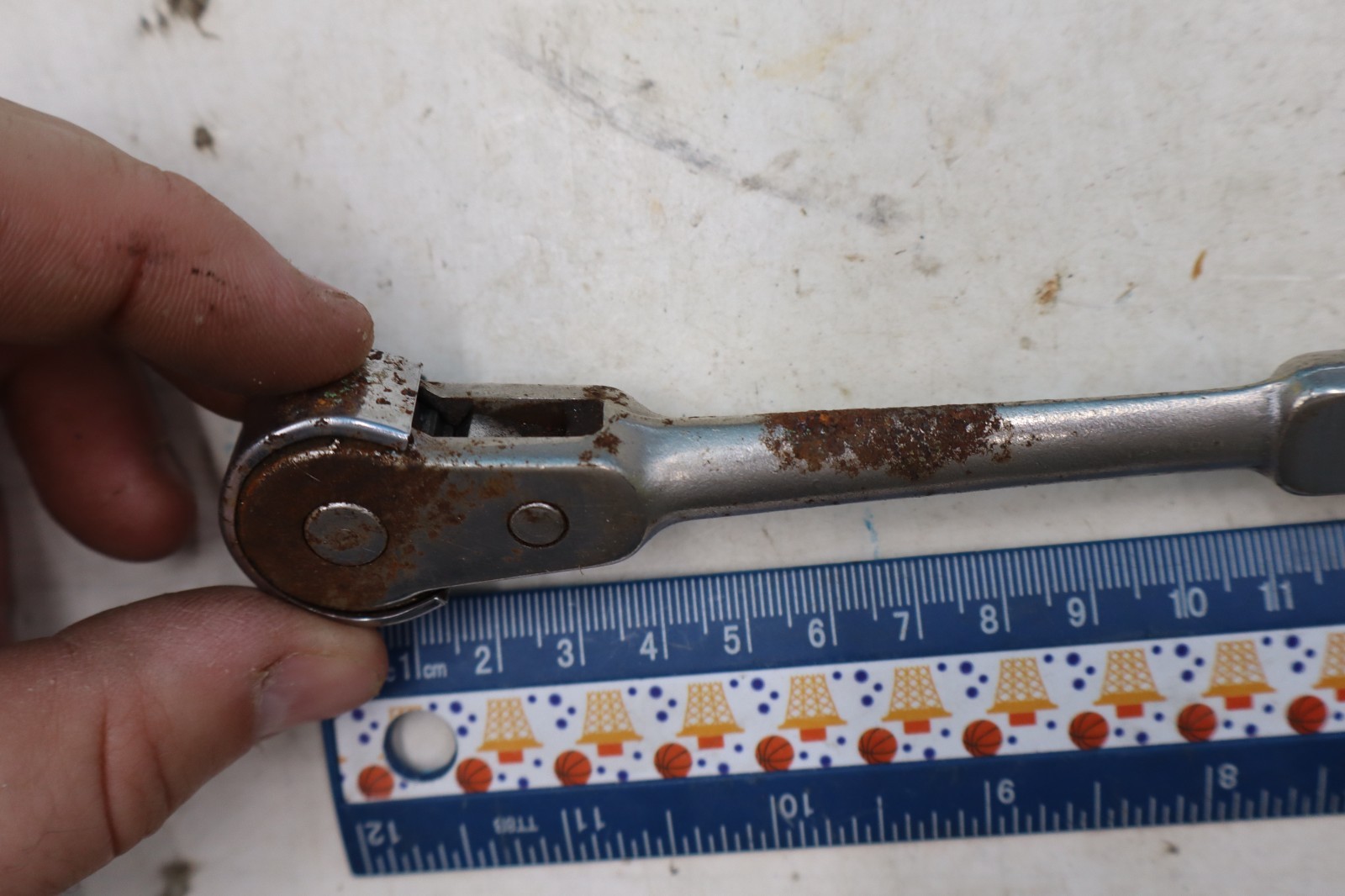 Vintage Indestro Select 3/8″ Drive Ratchet 6270. Corrion but works, can be clean