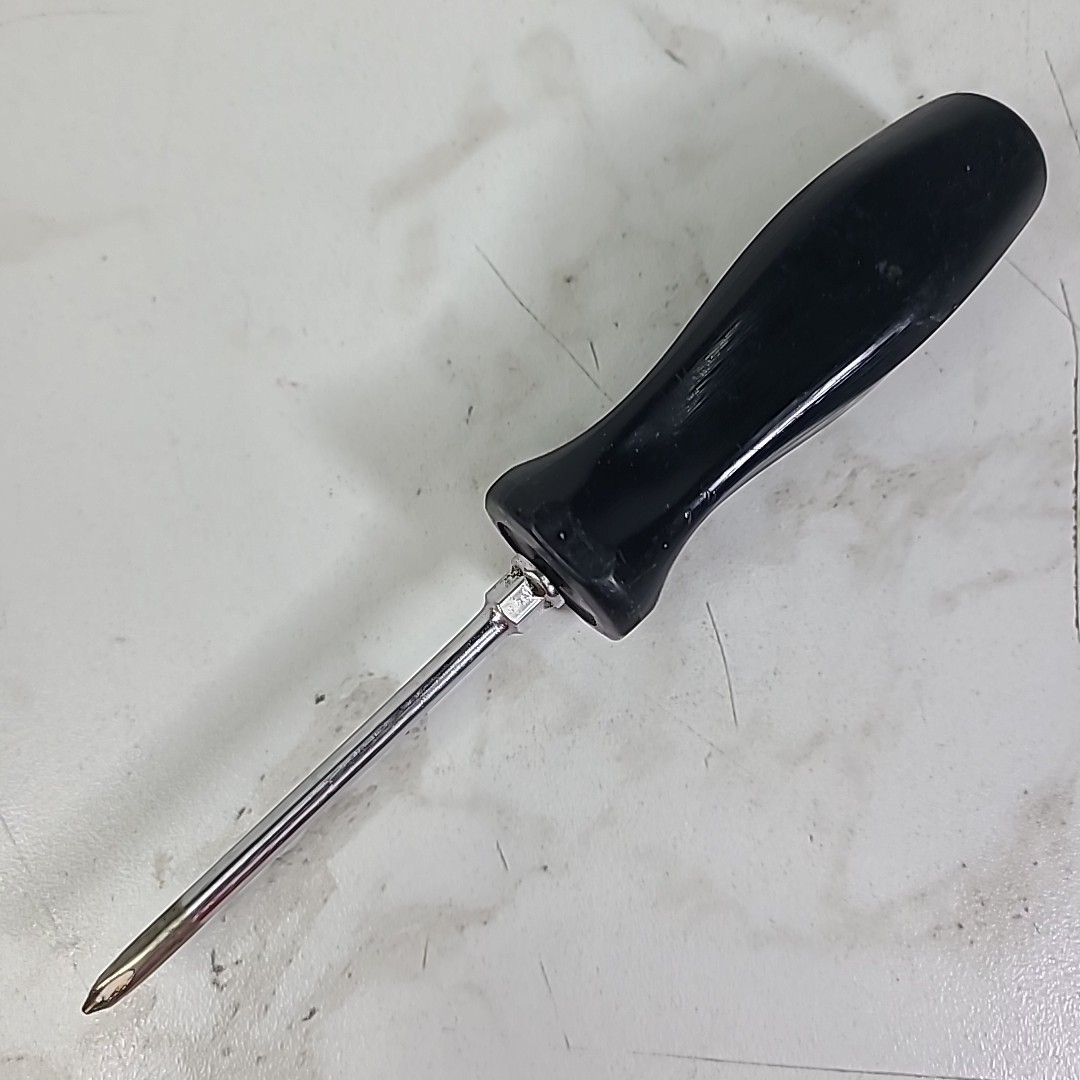 Snap On SDDP31 – #1 Phillips Tip X 3″ Long Blade Black Hard Handle Screwdriver