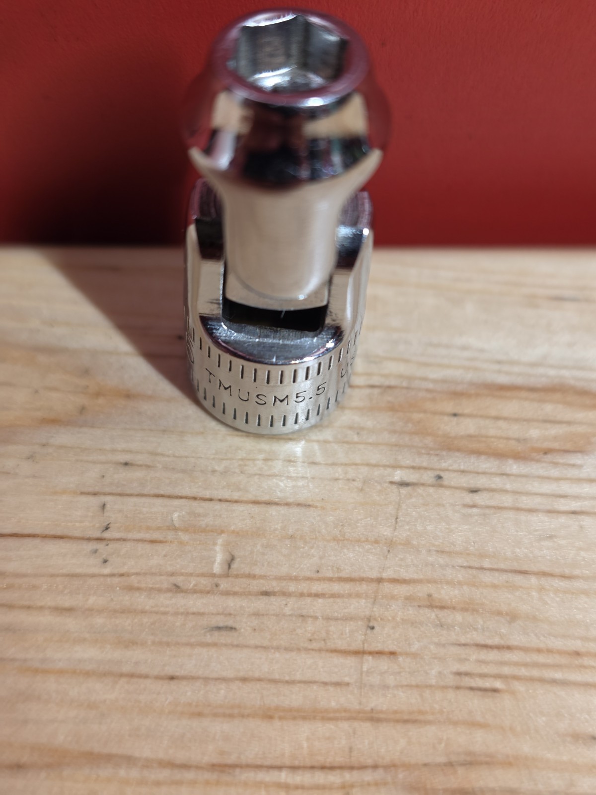 Snap-on TMUSM5.5 5.5mm 1/4″ Drive 6-Point Shallow Chrome Universal Swivel Socket