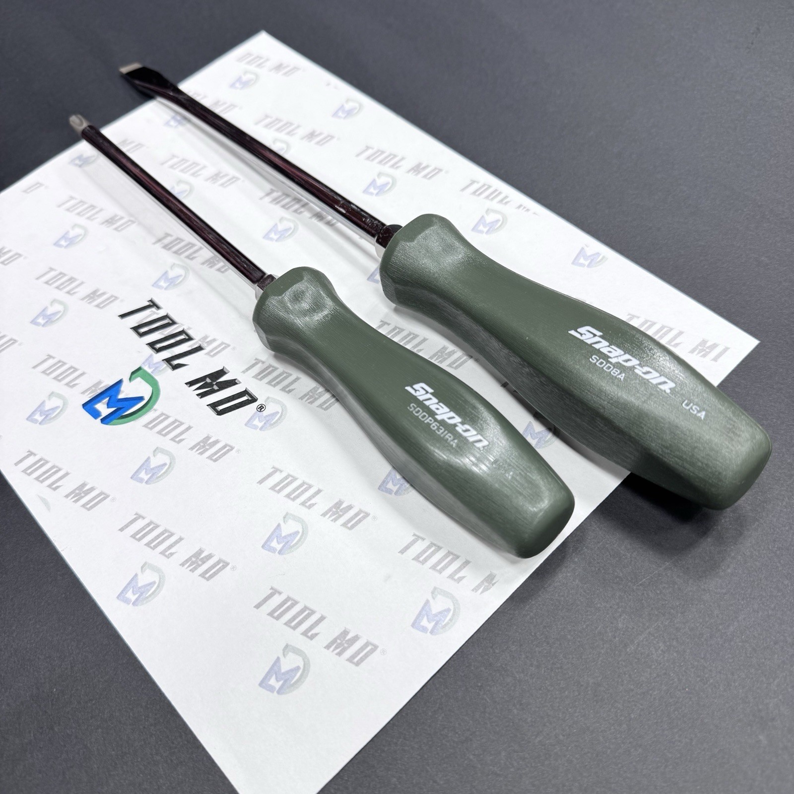 Snap-on Tools USA NEW RARE 2pc COMBAT GREEN Hard Handle Screwdriver Set SDD8A