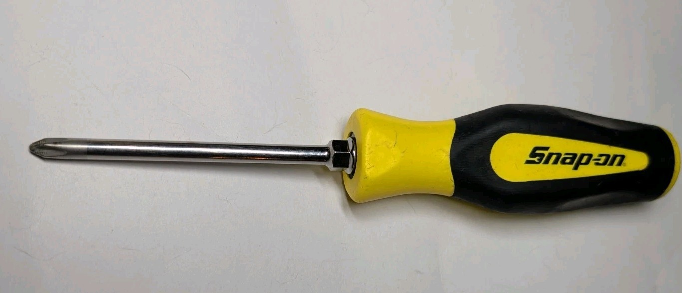 Snap On USA Phillips Screwdriver #2 SGDP421RB Yellow Black Vintage