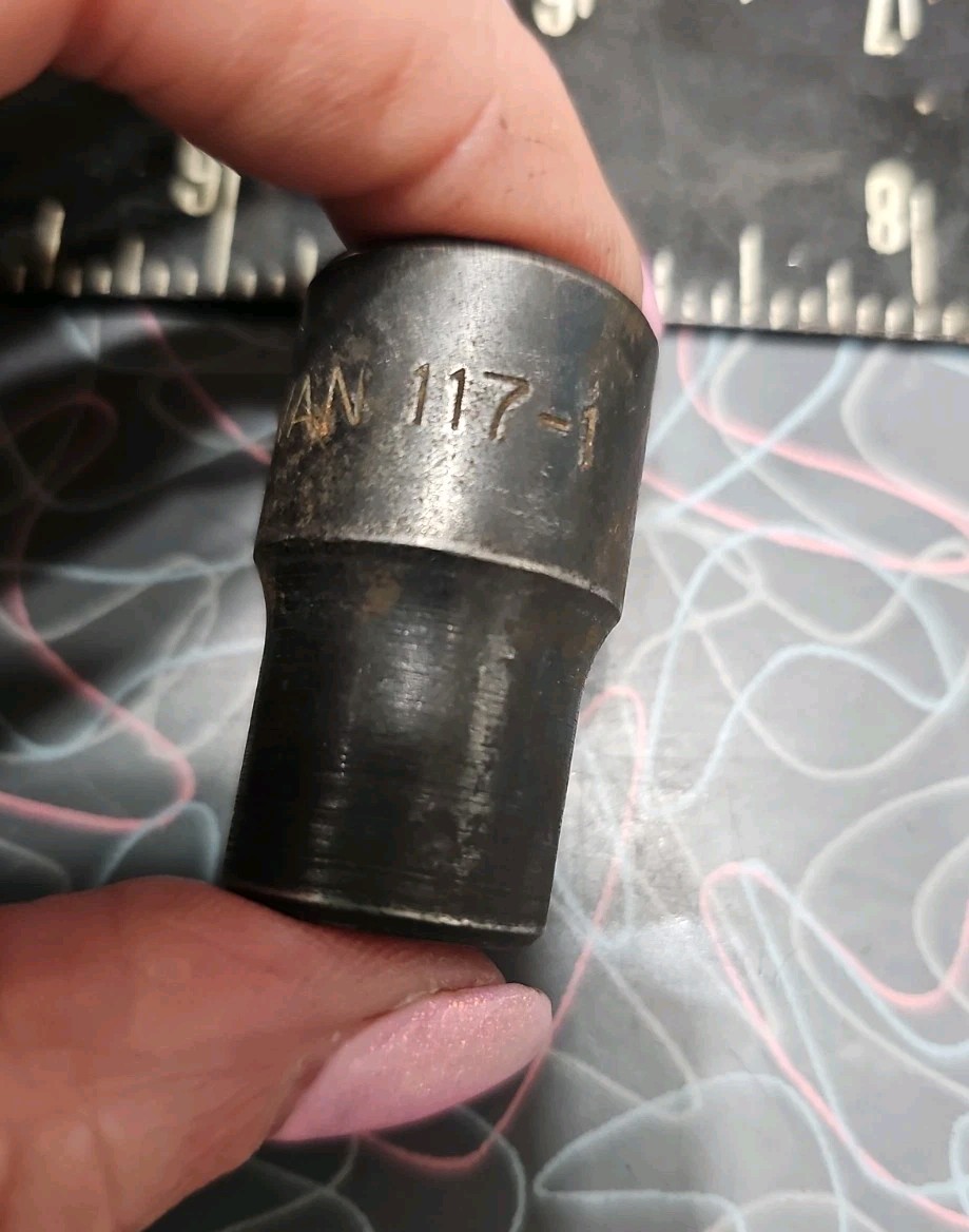 CAL-VAN #117-1 1/2″ Drive To 7/16″ HEX BIT HOLDER Adapter Socket