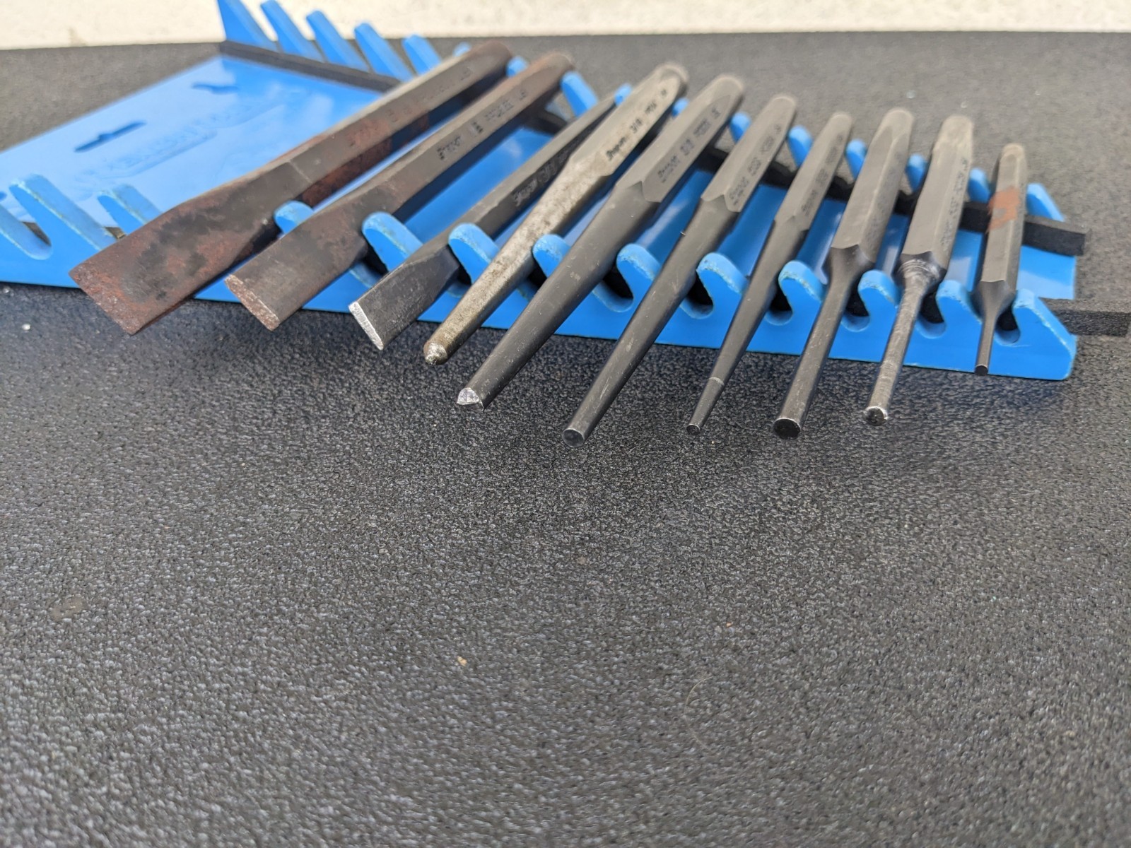 #bo184 Snap-on Tools PPC710BK USA 11 Piece Punch and Chisel Set w/ Kit Bag