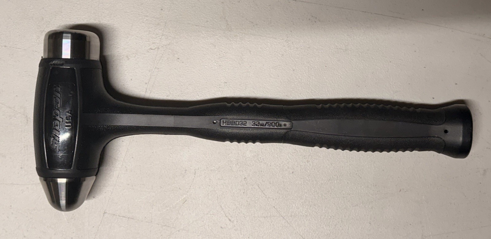 Practically New Snap-on Tools Dark Titan 32oz Soft Grip Dead Blow Hammer HBBD32