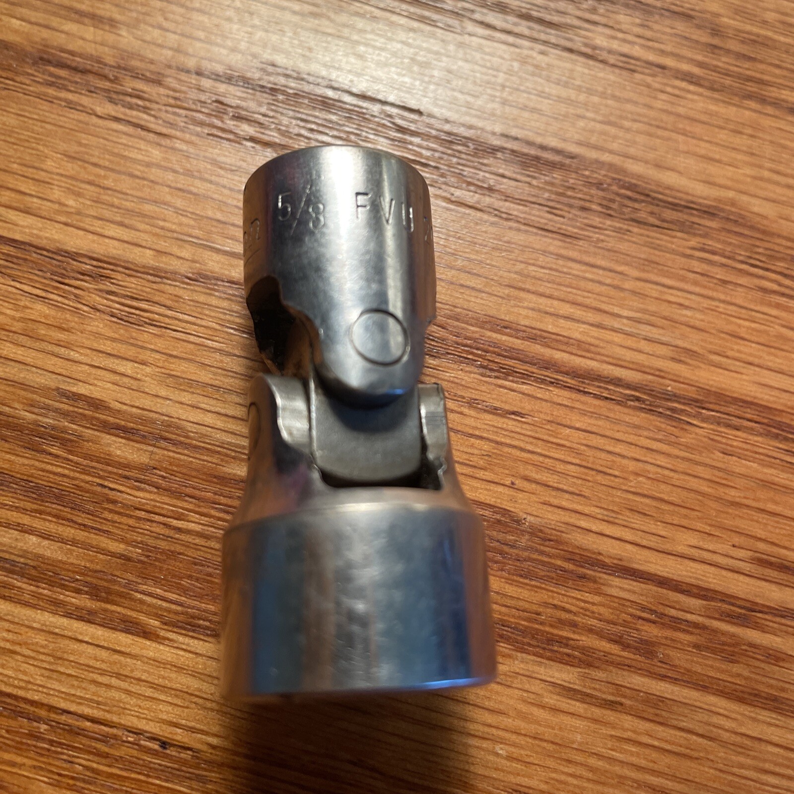 Snap-On Tools FVU20 5/8″ Universal Swivel Socket 3/8″ Drive 12 point Made In USA