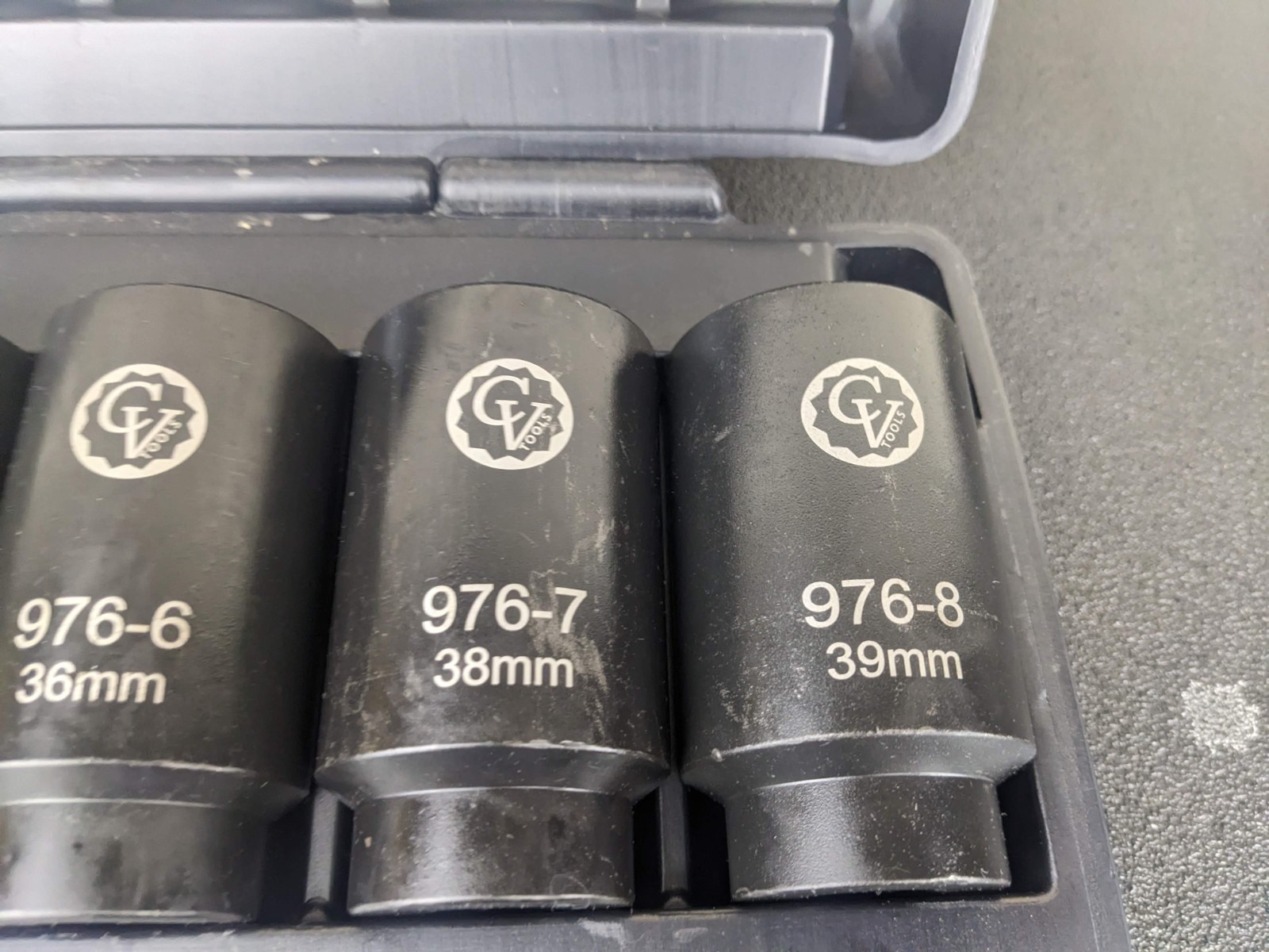 #bm646 CAL VAN TOOLS 976 12-POINT METRIC IMPACT AXLE NUT SOCKET SET