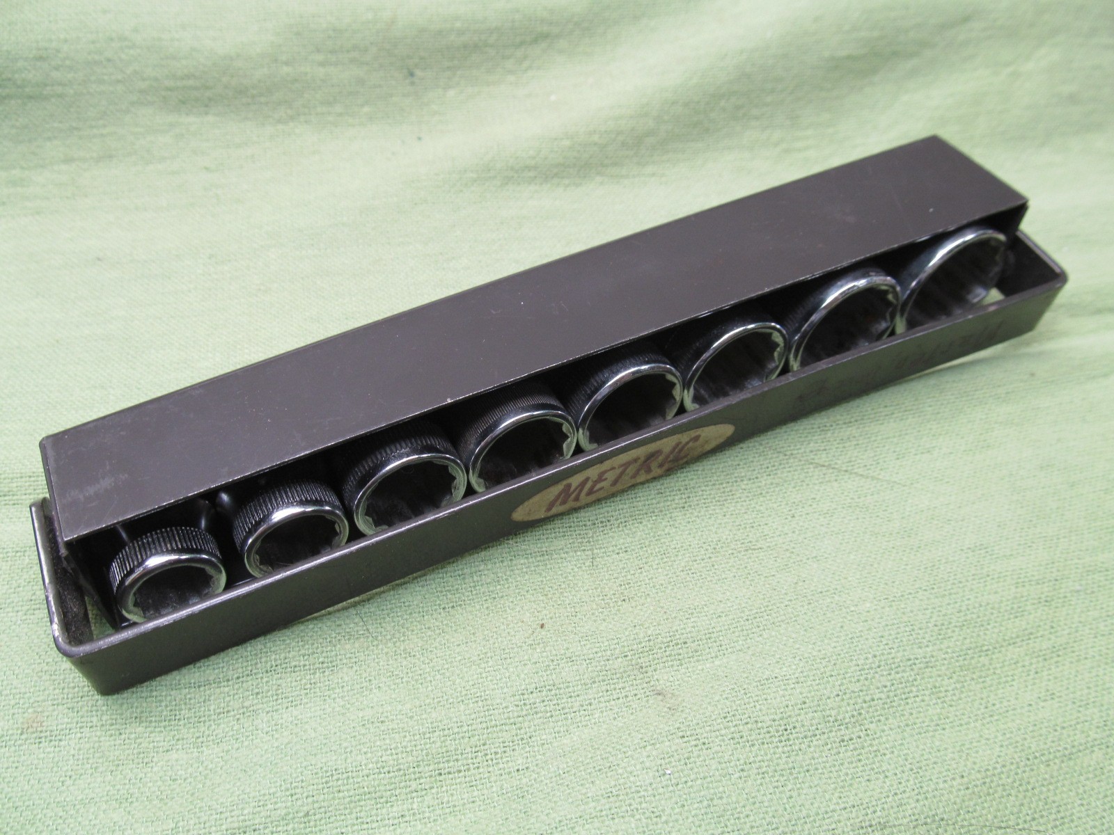 Vintage Craftsman USA 3/8″ drive METRIC Socket Set – 9mm-19mm – 12pt Sockets