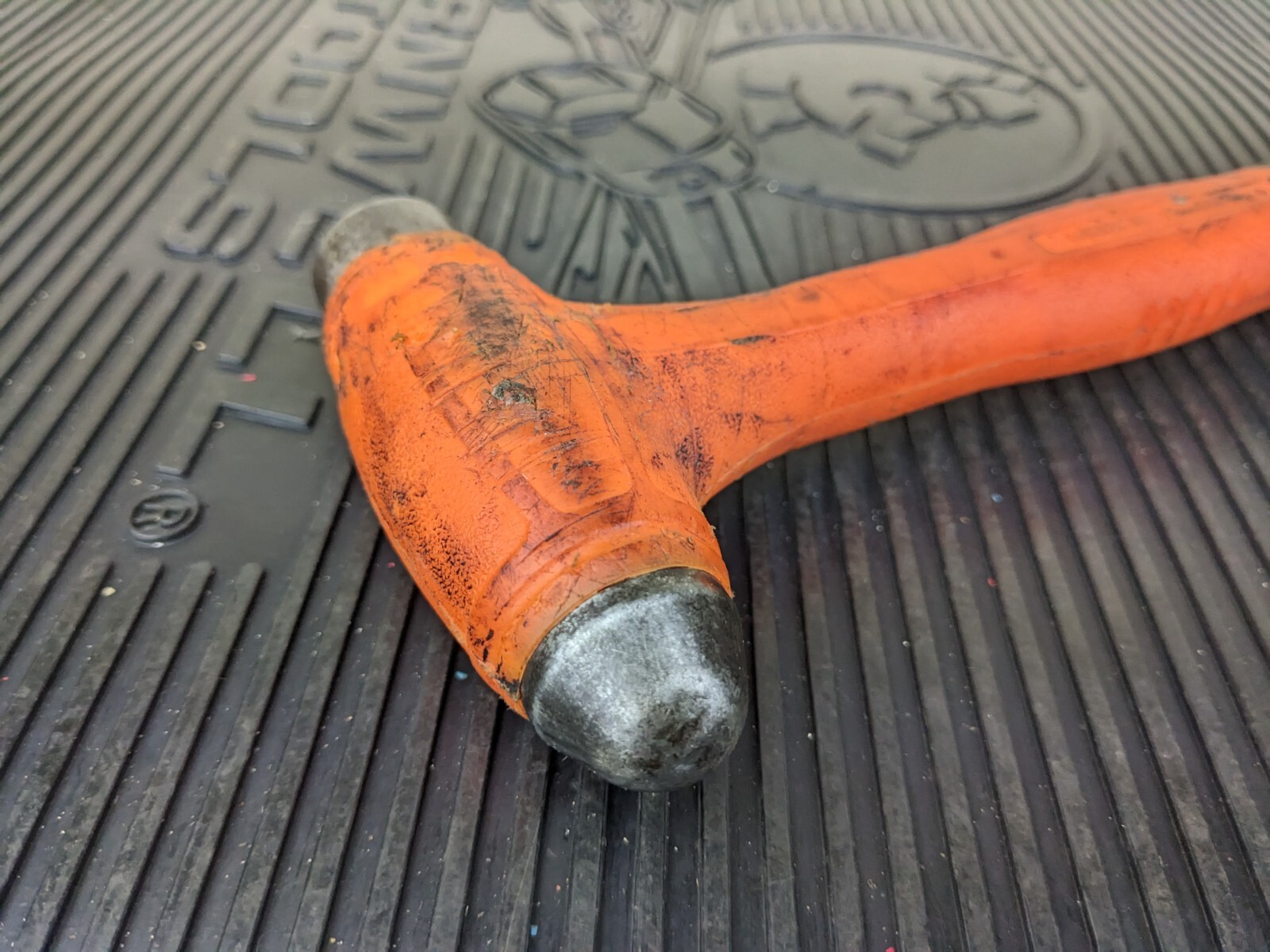 #bf044 Snap-on Tools USA ORANGE 8oz / 225g Soft Grip Dead Blow Hammer HBBD8O