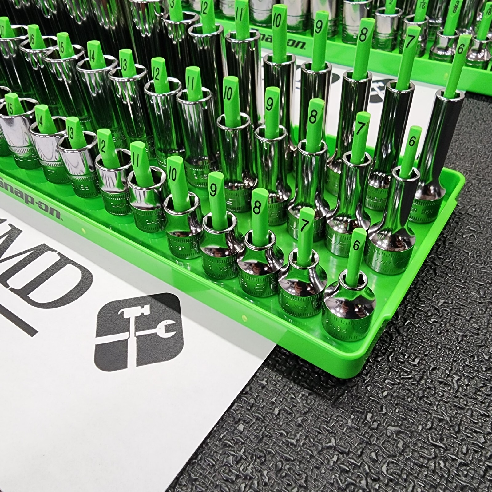 Snap-on Tools USA NEW 84-Piece SAE & Metric 3/8″ Dr 6-Point MASTER Socket Sets