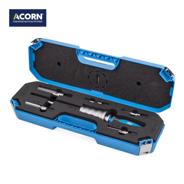 SKF TMIC 7-28 Internal bearing puller kit for dismounting bearings from housings